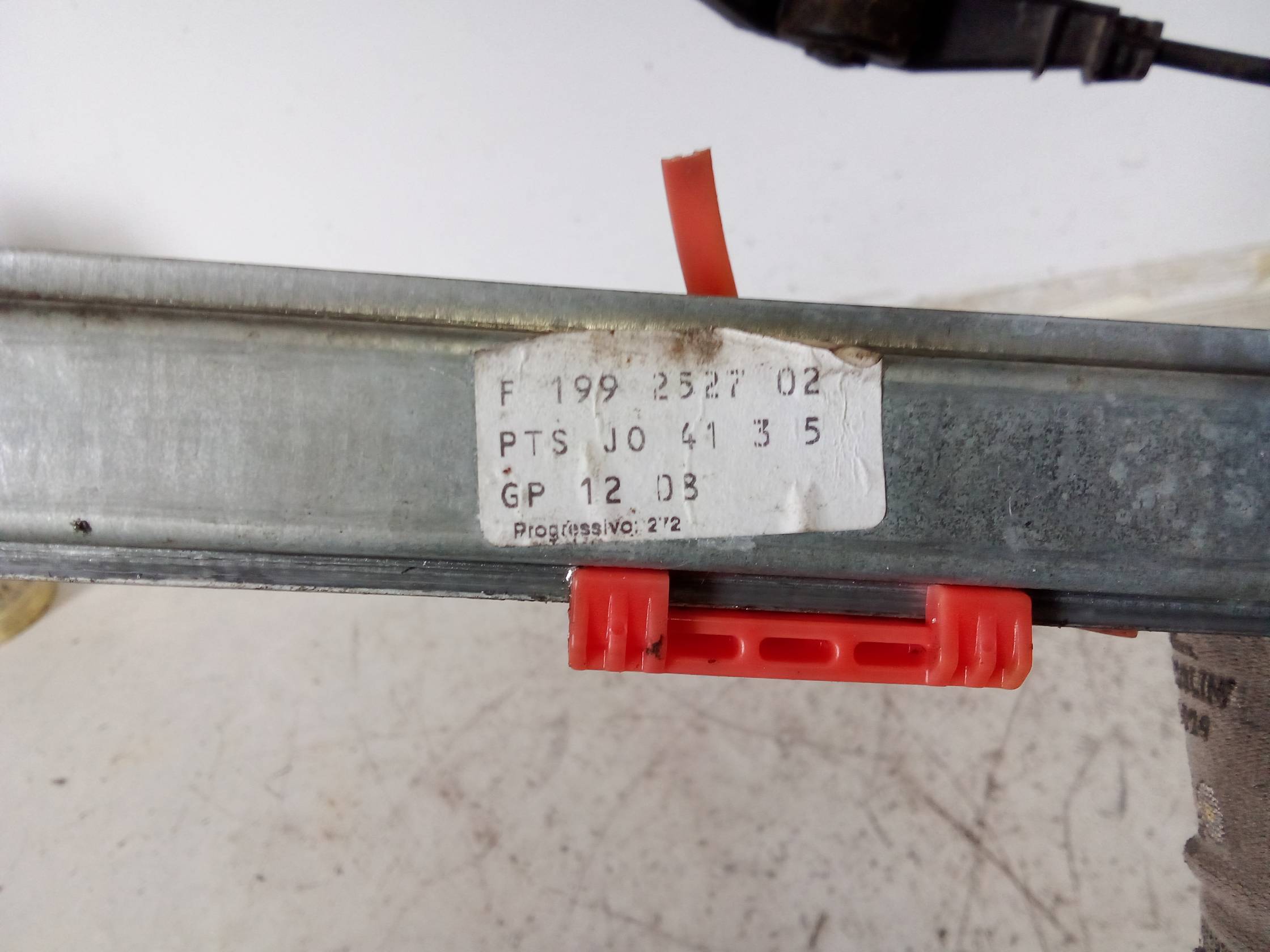 Alzacristallo porta post. sx.