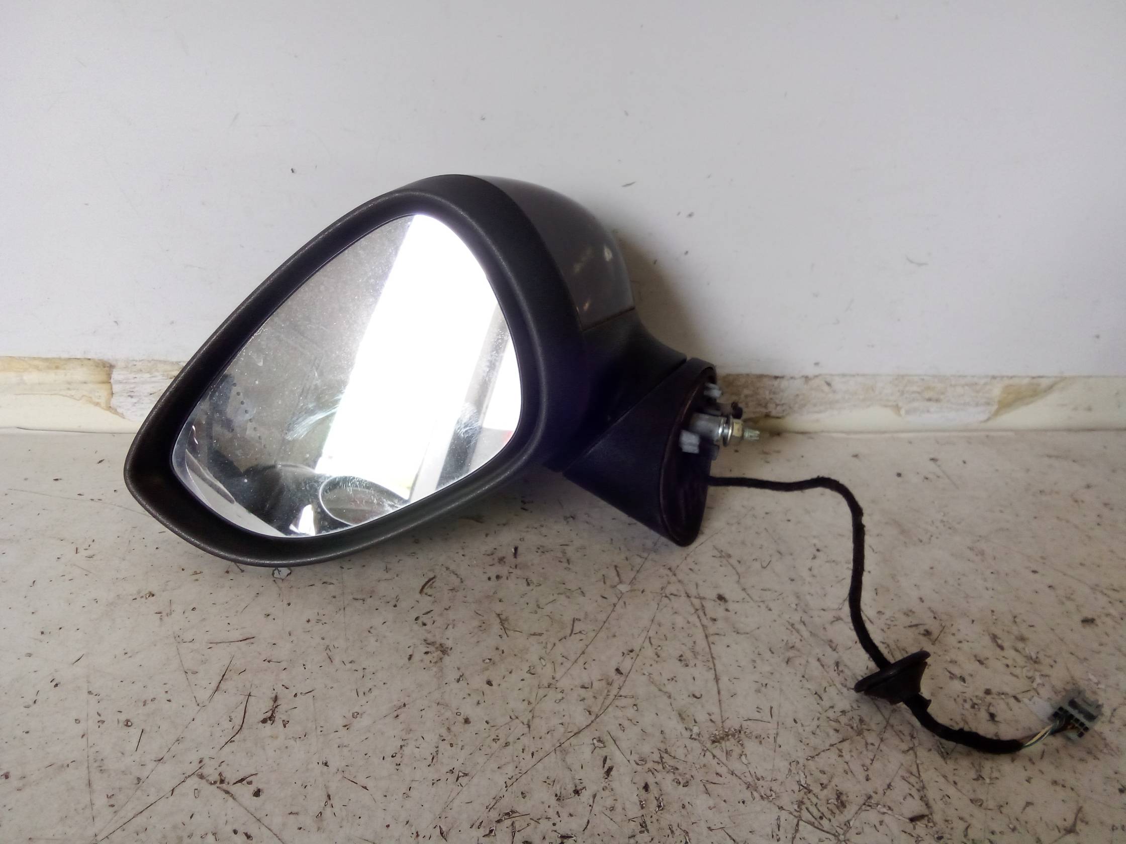 Retrovisore est. regolaz. elettr. sx.