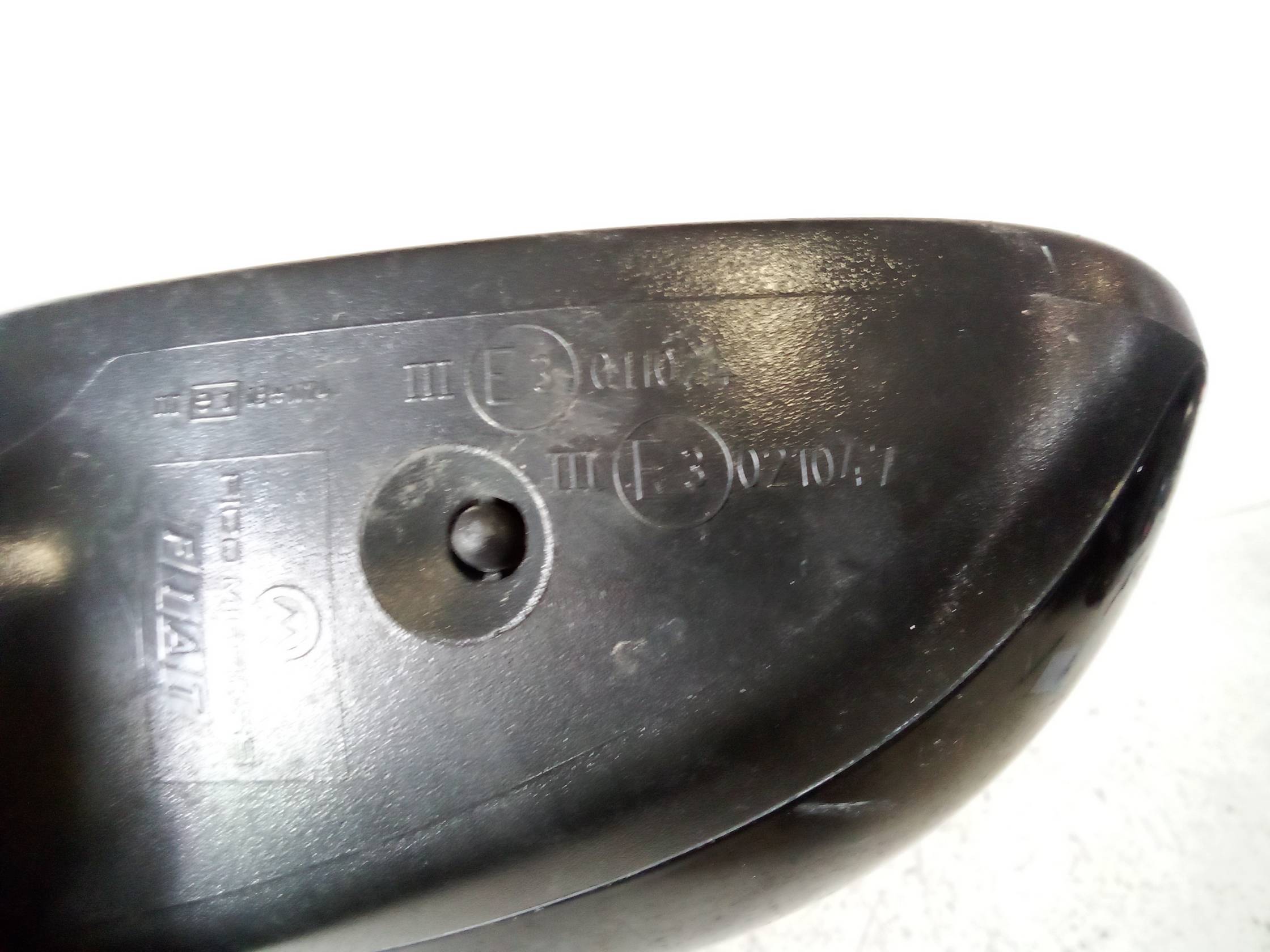 Retrovisore est. regolaz. elettr. dx.