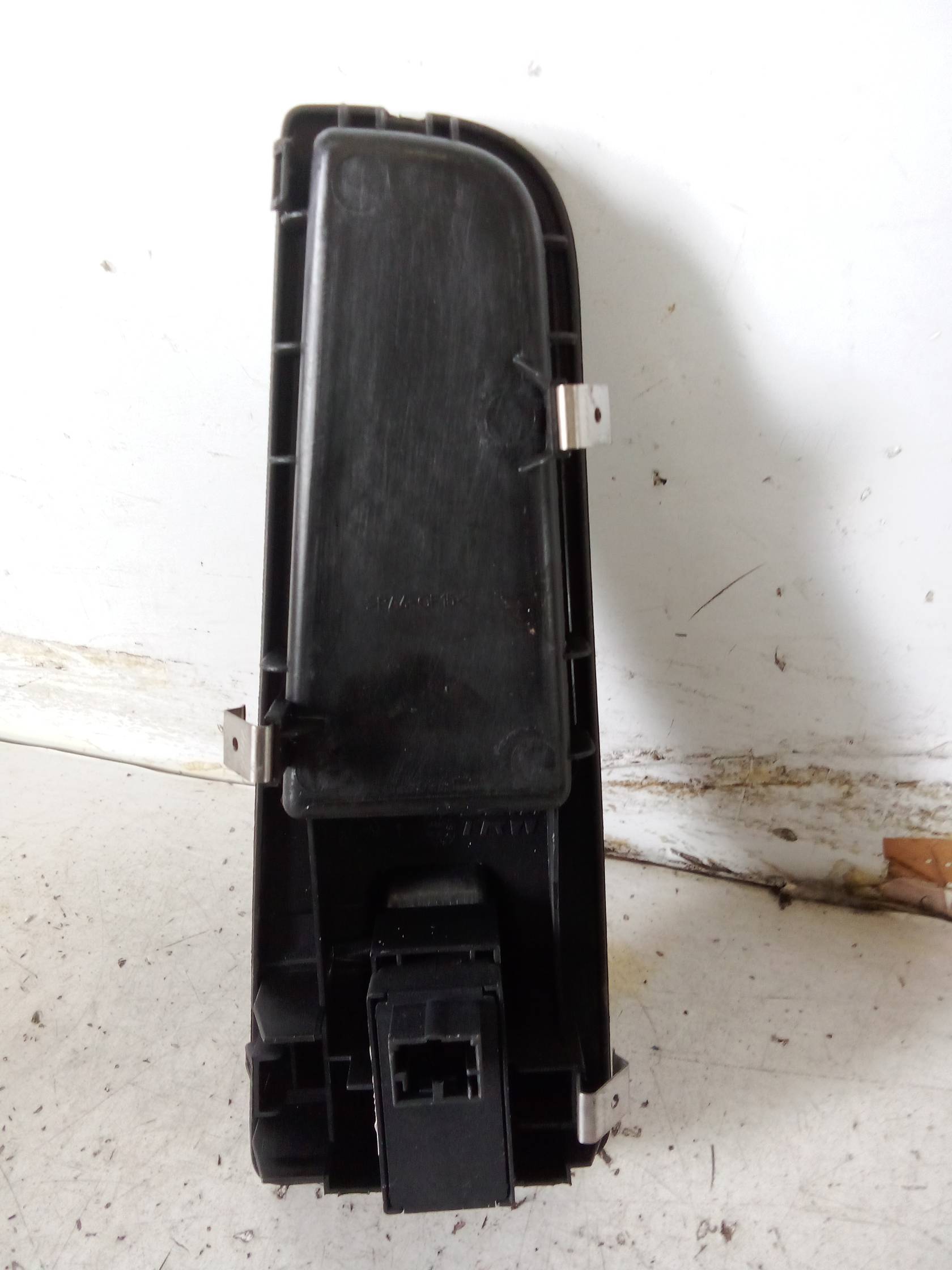 Blocco comando alzacristalli dx. Blocco comando alzacristalli dx.