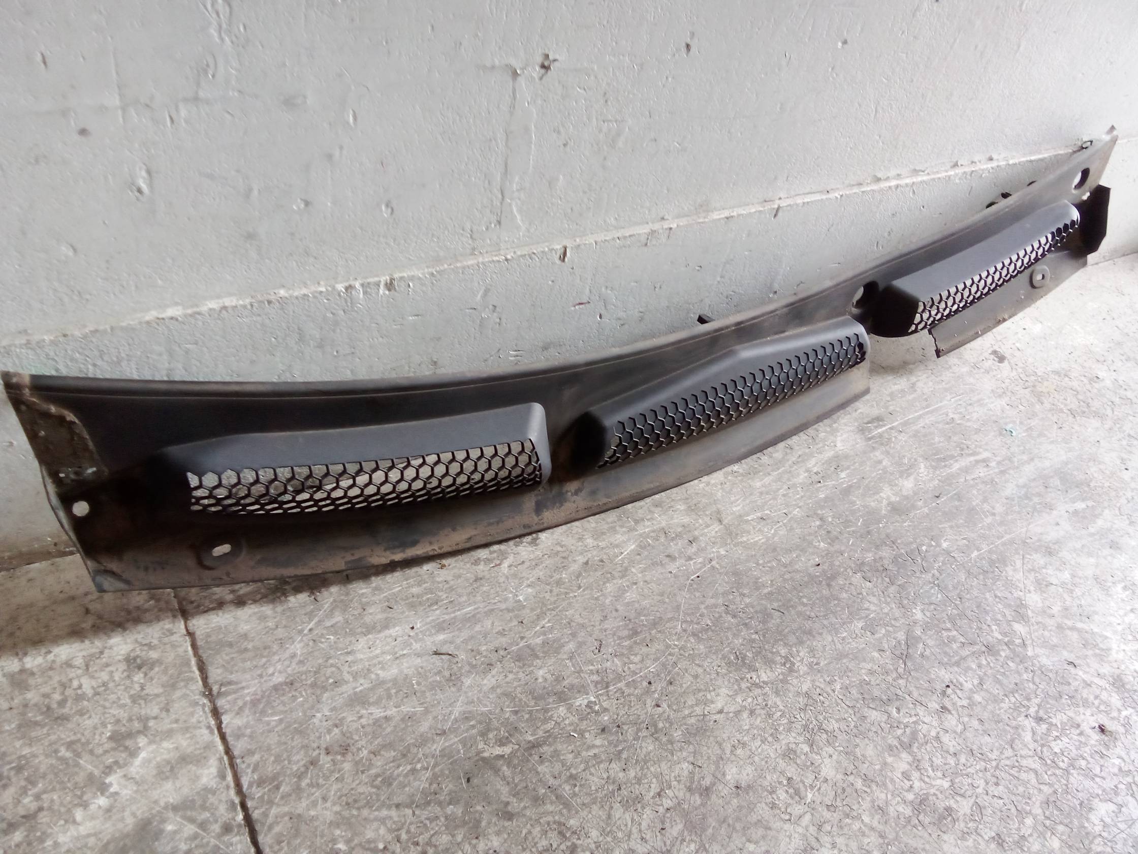 Griglia centr. sottoparabrezza