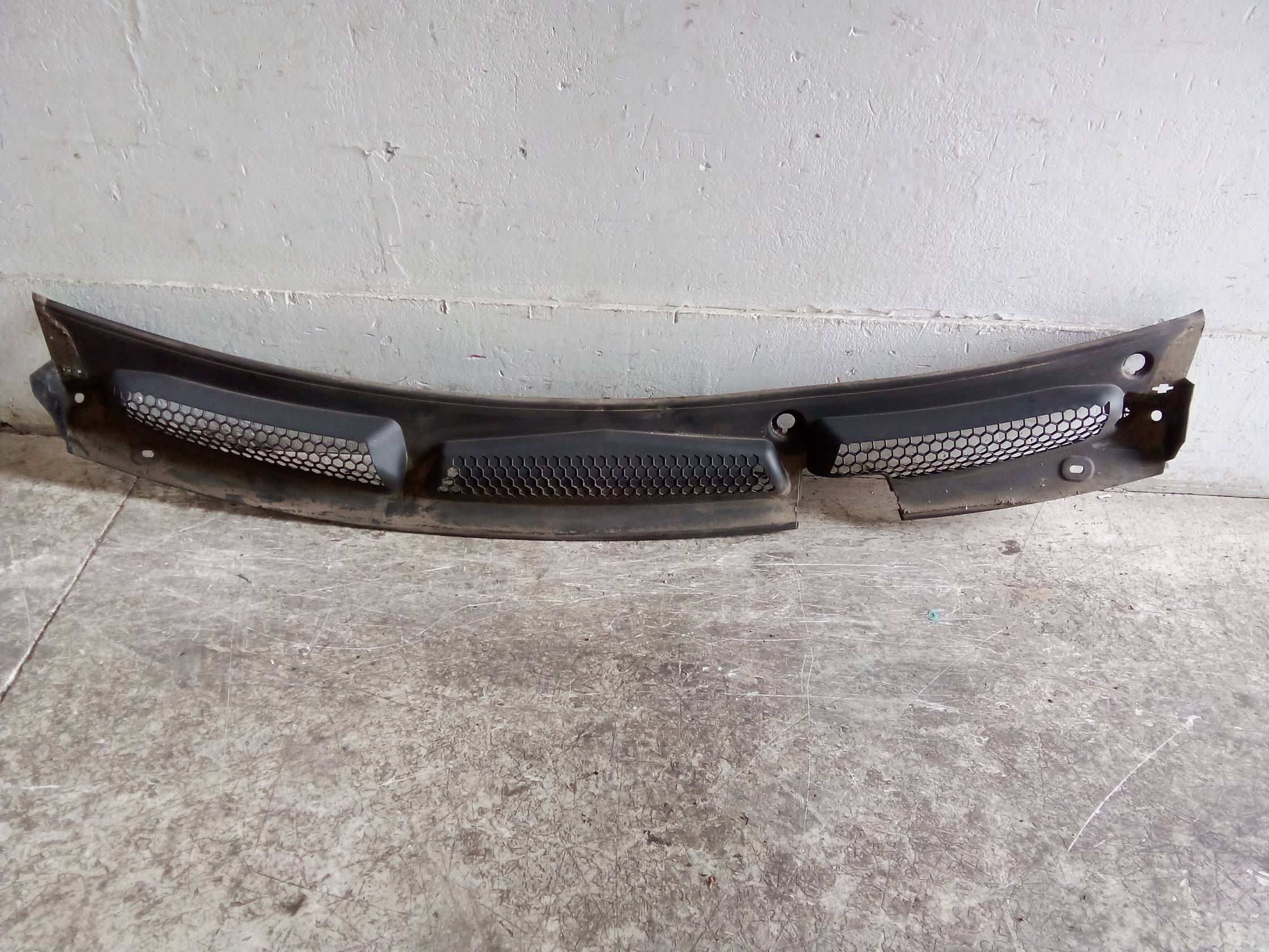 Griglia centr. sottoparabrezza