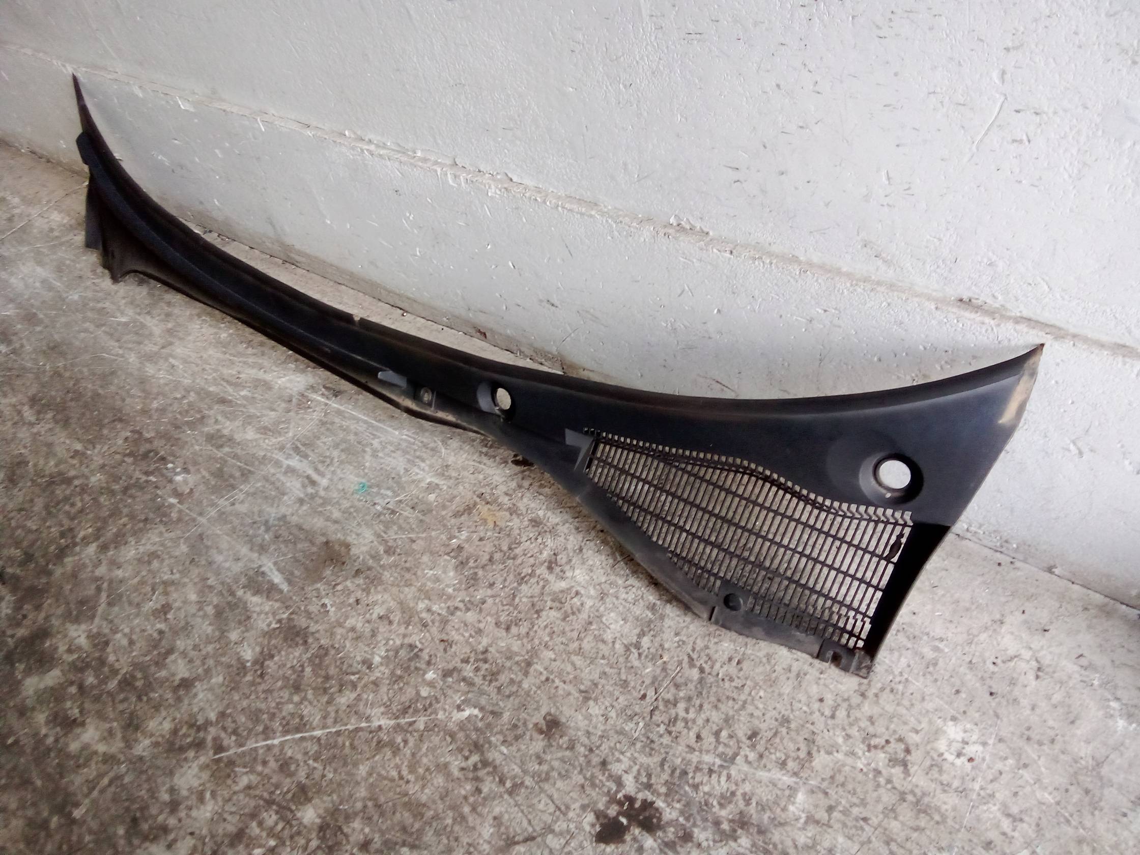 Griglia centr. sottoparabrezza