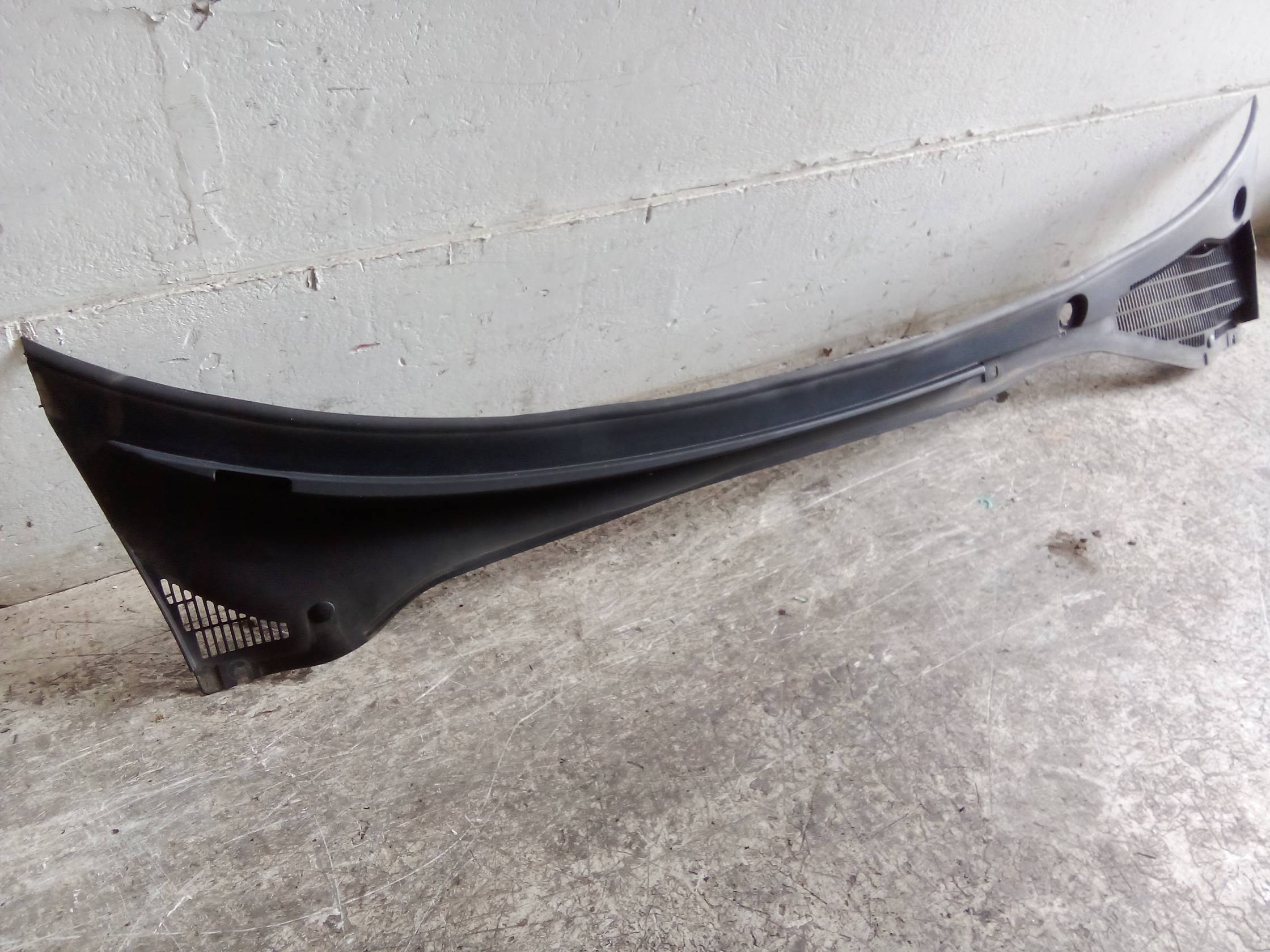 Griglia centr. sottoparabrezza