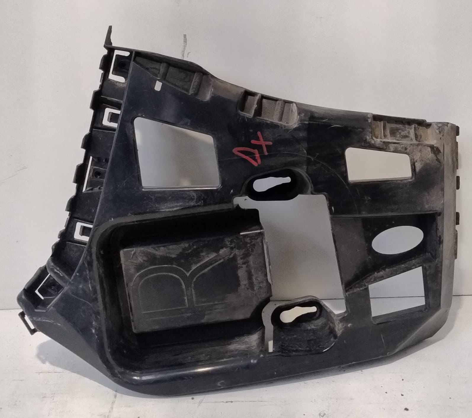 Rinforzo paraurti post. dx.