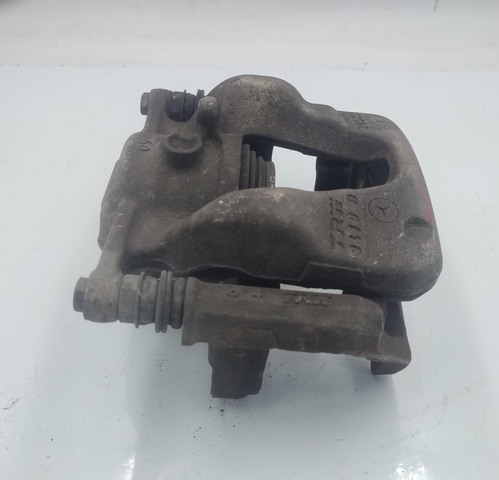 Pinza freno anteriore sx.