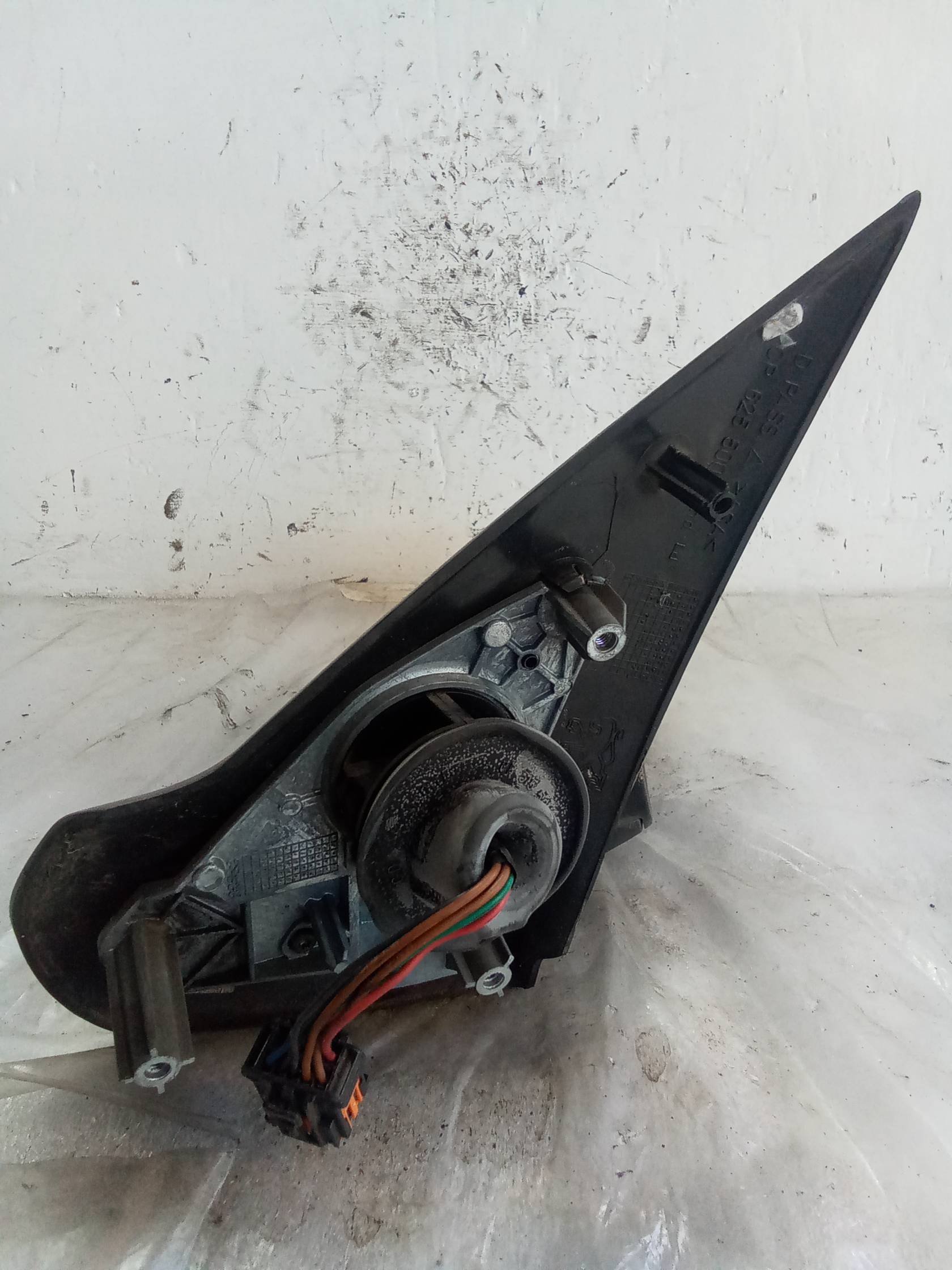 Retrovisore est. dx.