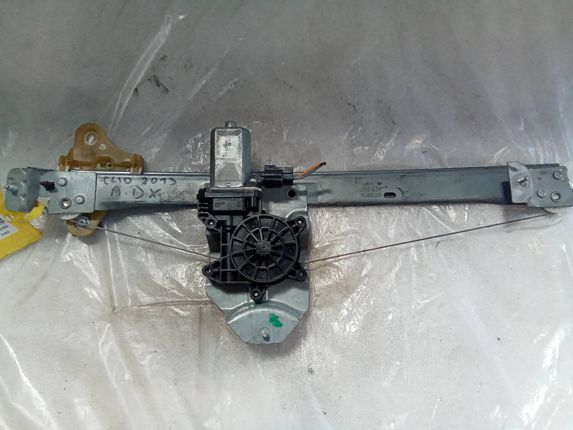 Alzacristallo elettr. porta ant. dx. Alzacristallo elettr. porta ant. dx.