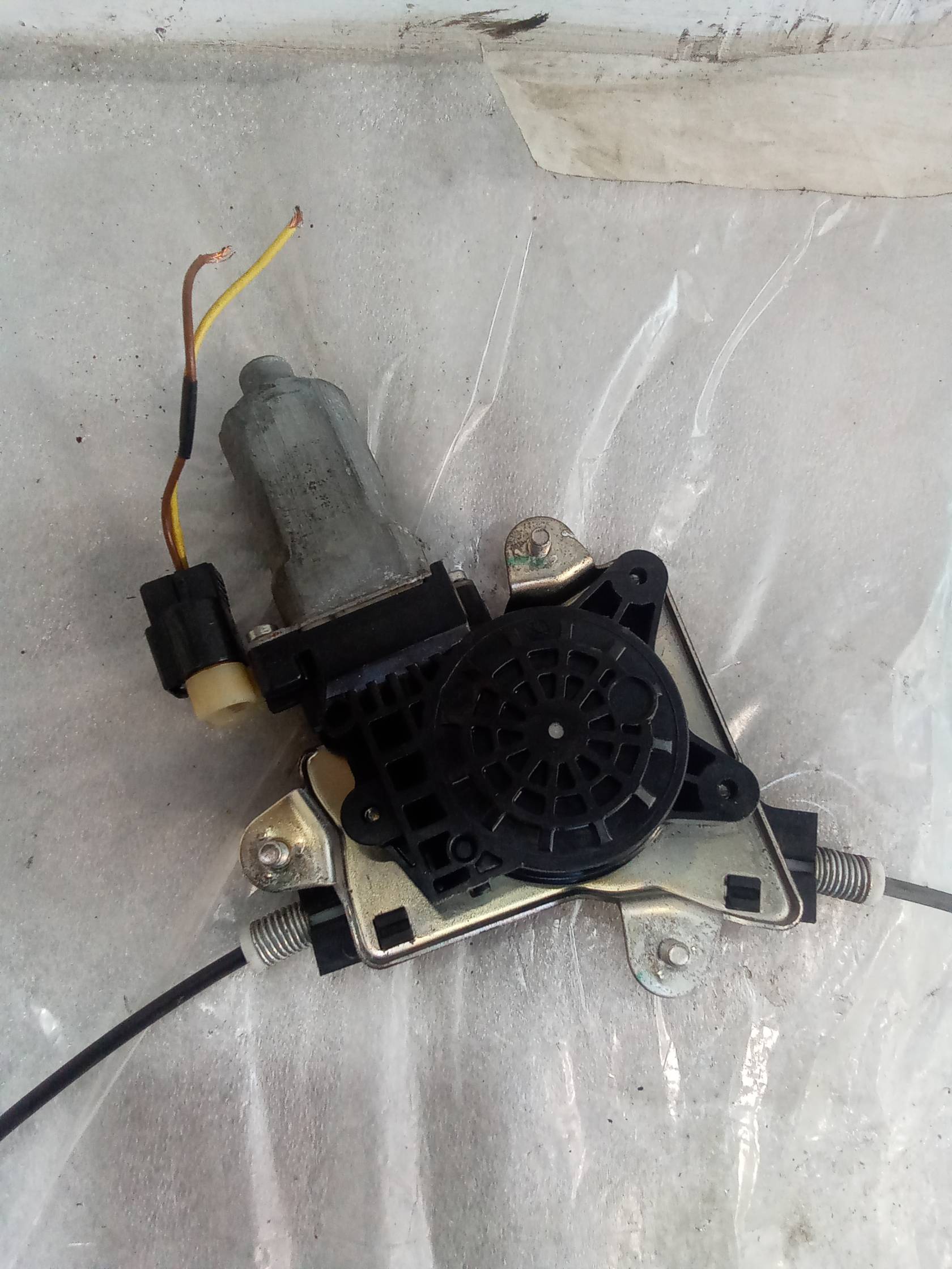 Alzacristallo elettr. porta ant. sx.