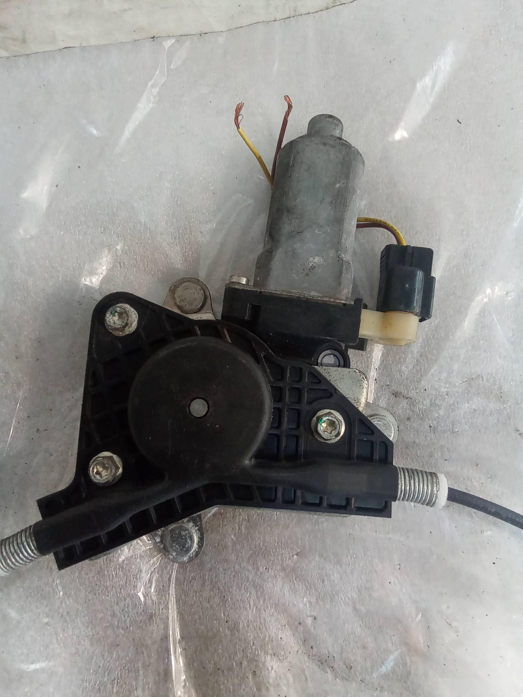 Alzacristallo elettr. porta ant. sx.