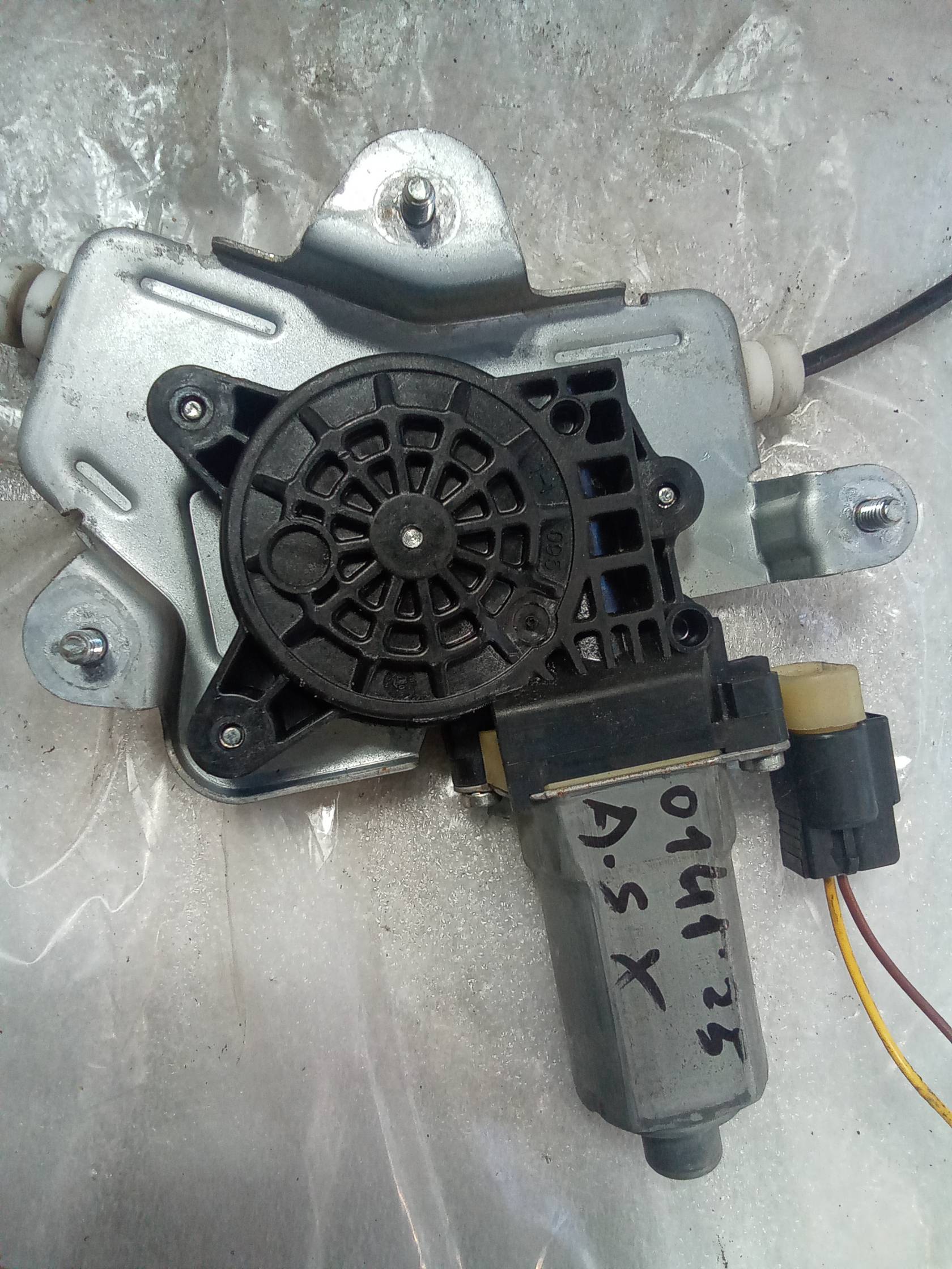 Alzacristallo elettr. porta ant. sx.