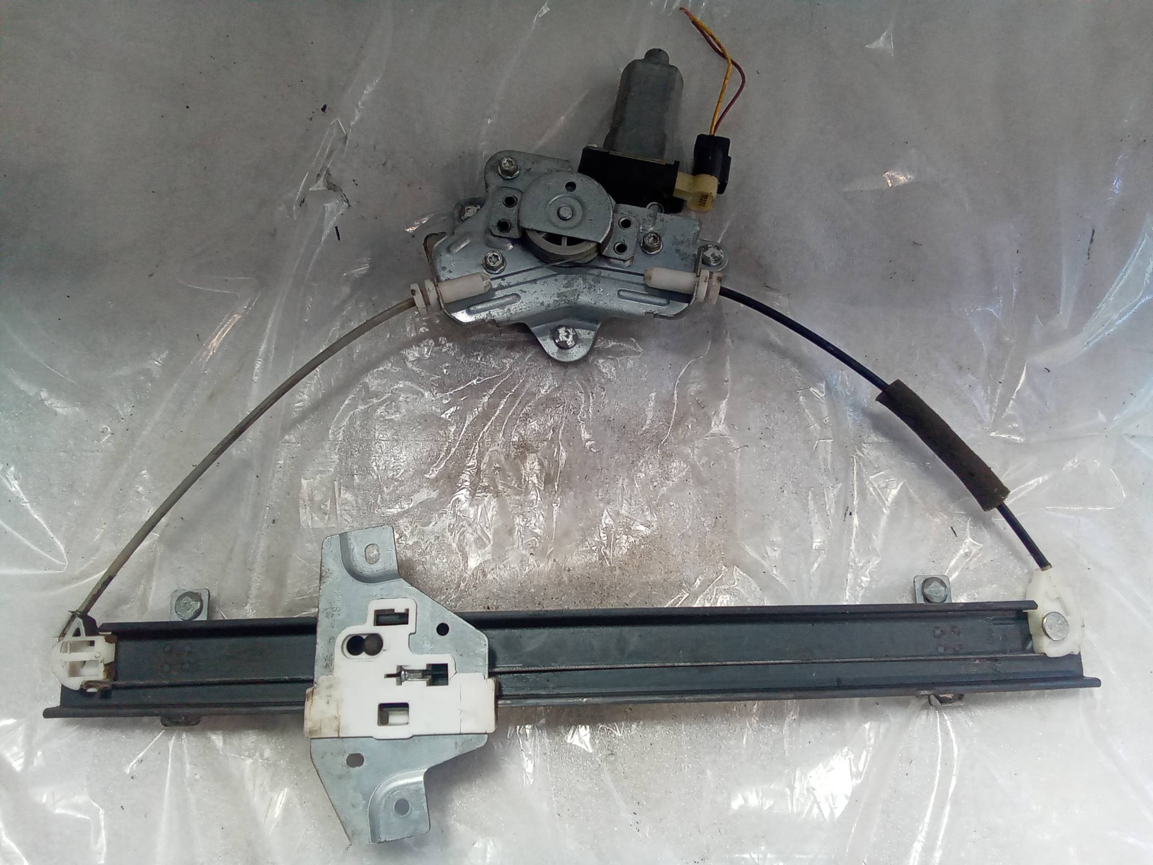 Alzacristallo elettr. porta ant. sx.