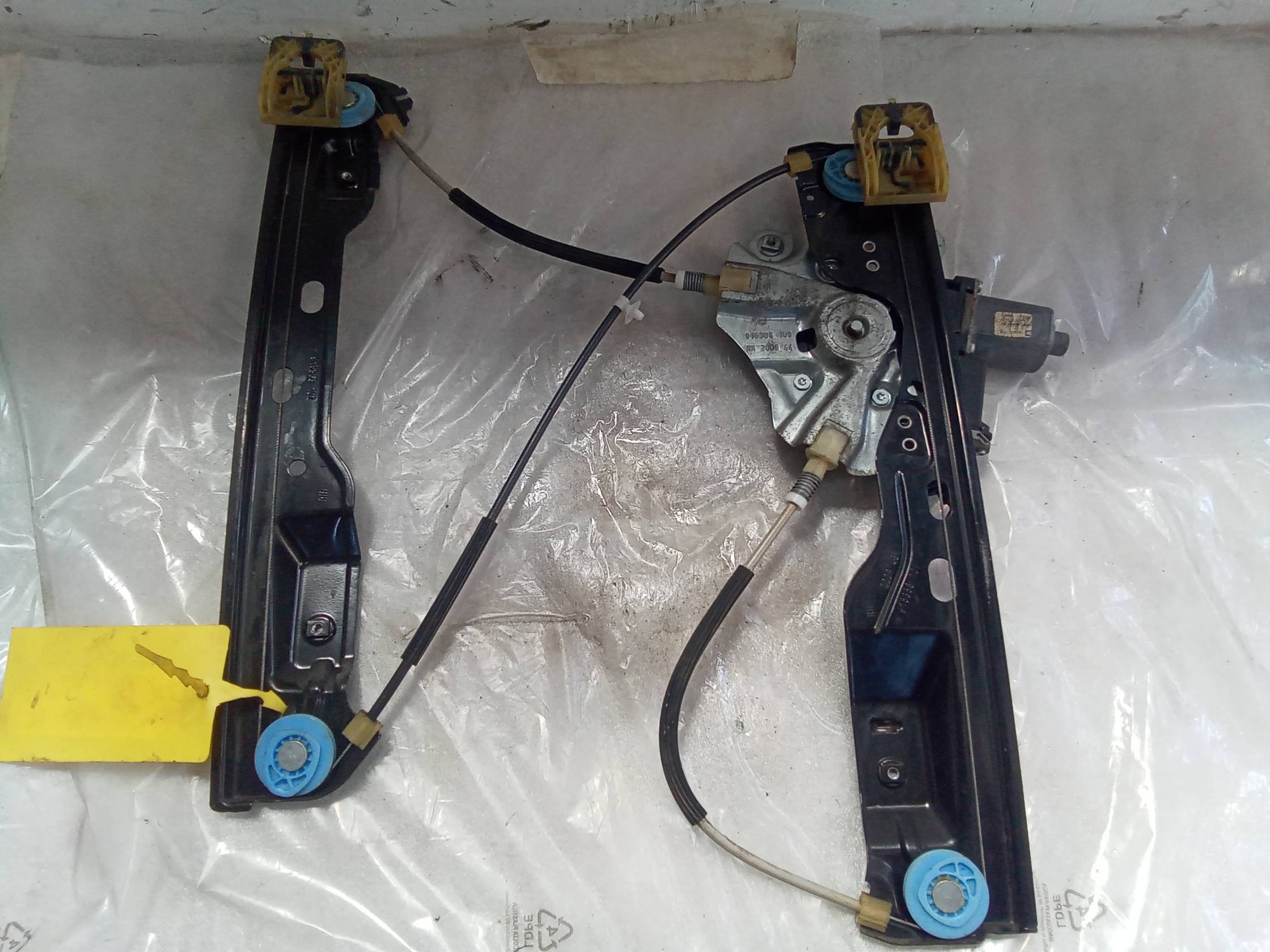 Alzacristallo elettr. porta ant. dx.