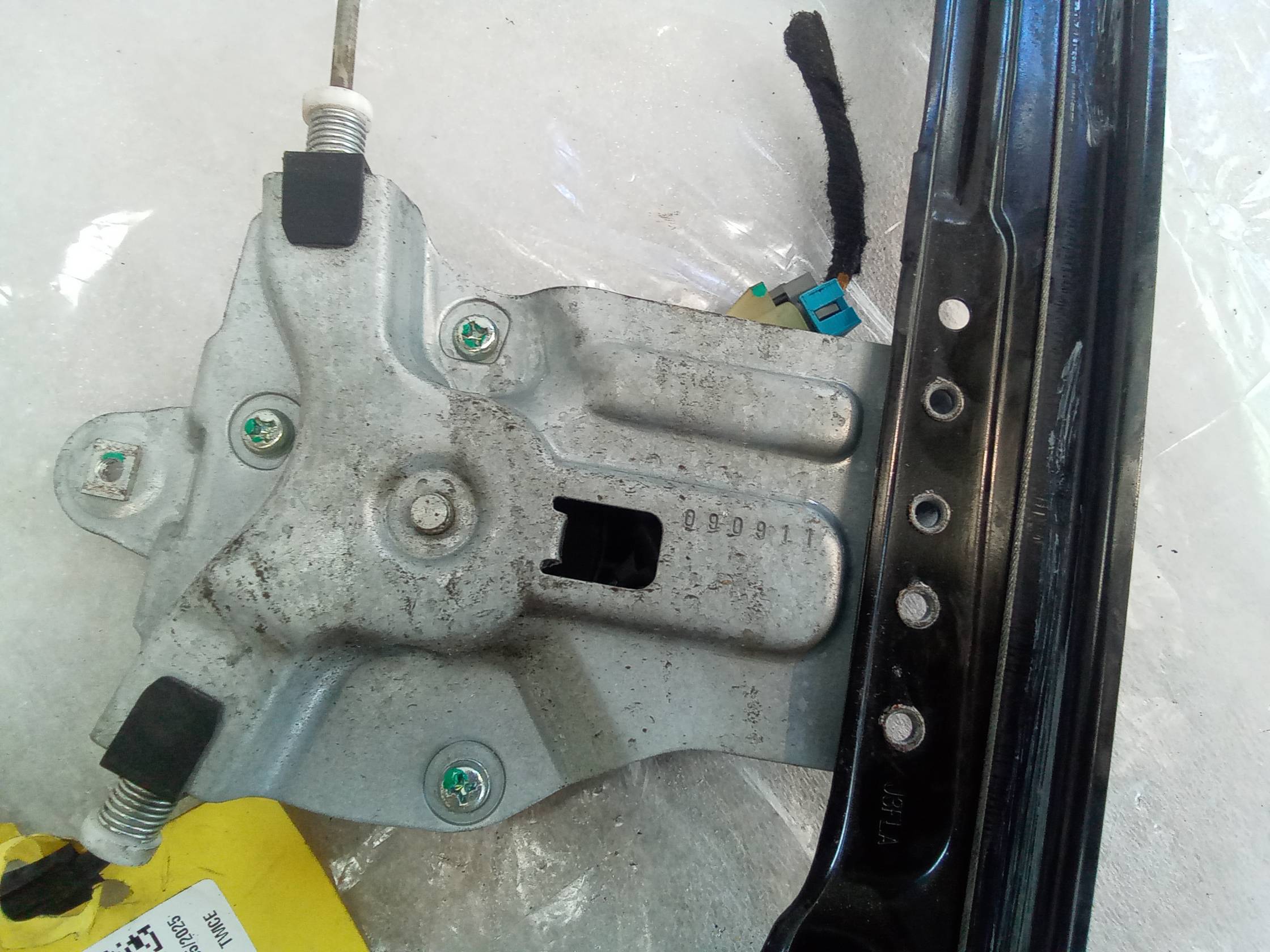 Alzacristallo elettr. porta ant. con motorino sx.