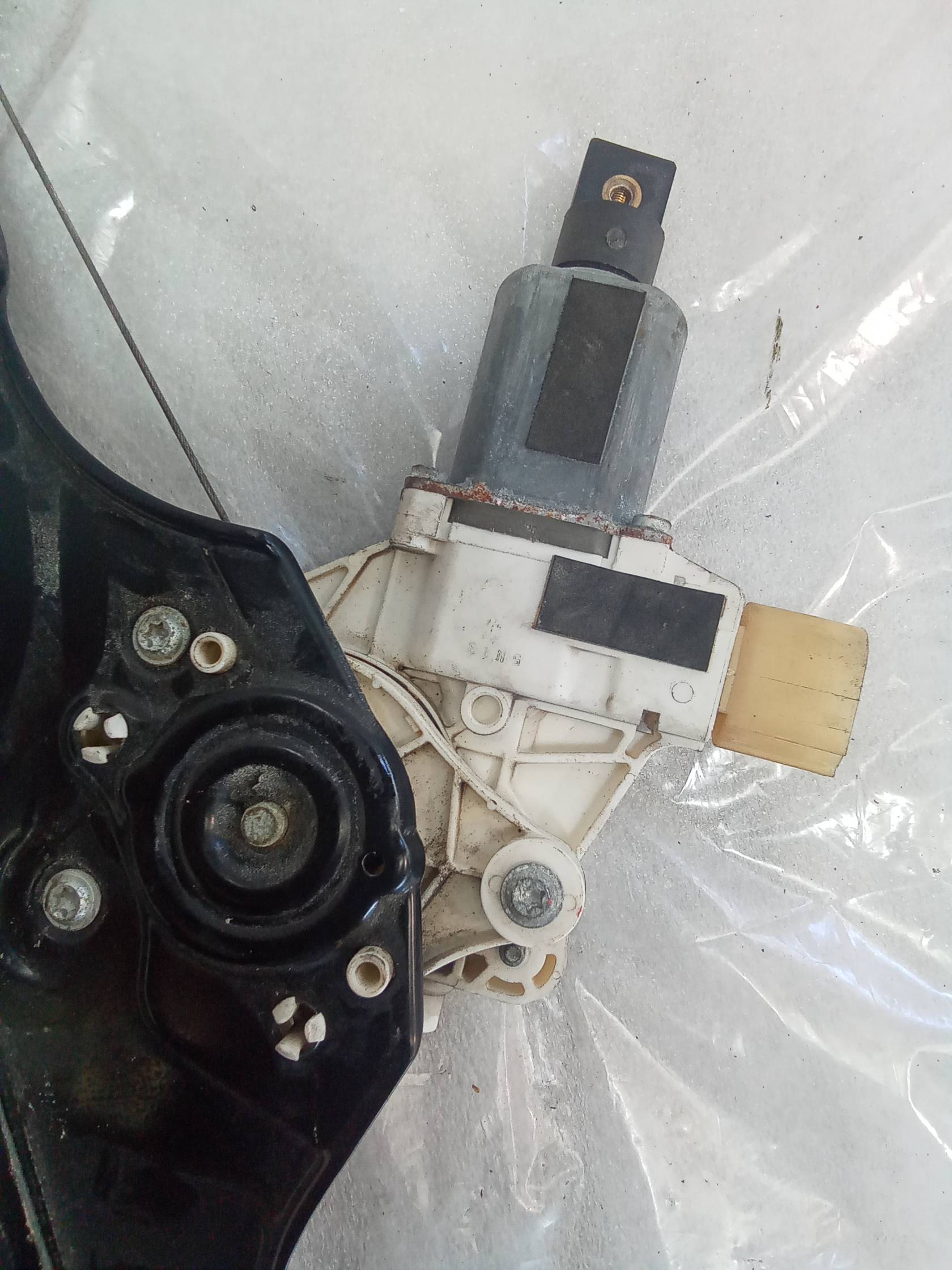 Alzacristallo elettr. porta ant. sx.