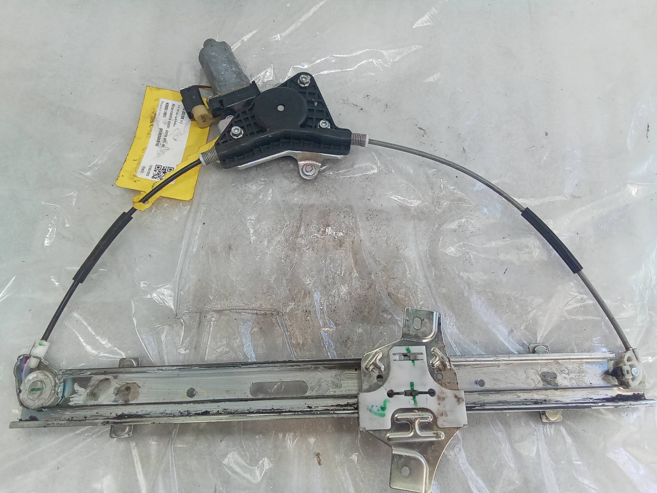 Alzacristallo elettr. porta ant. sx.