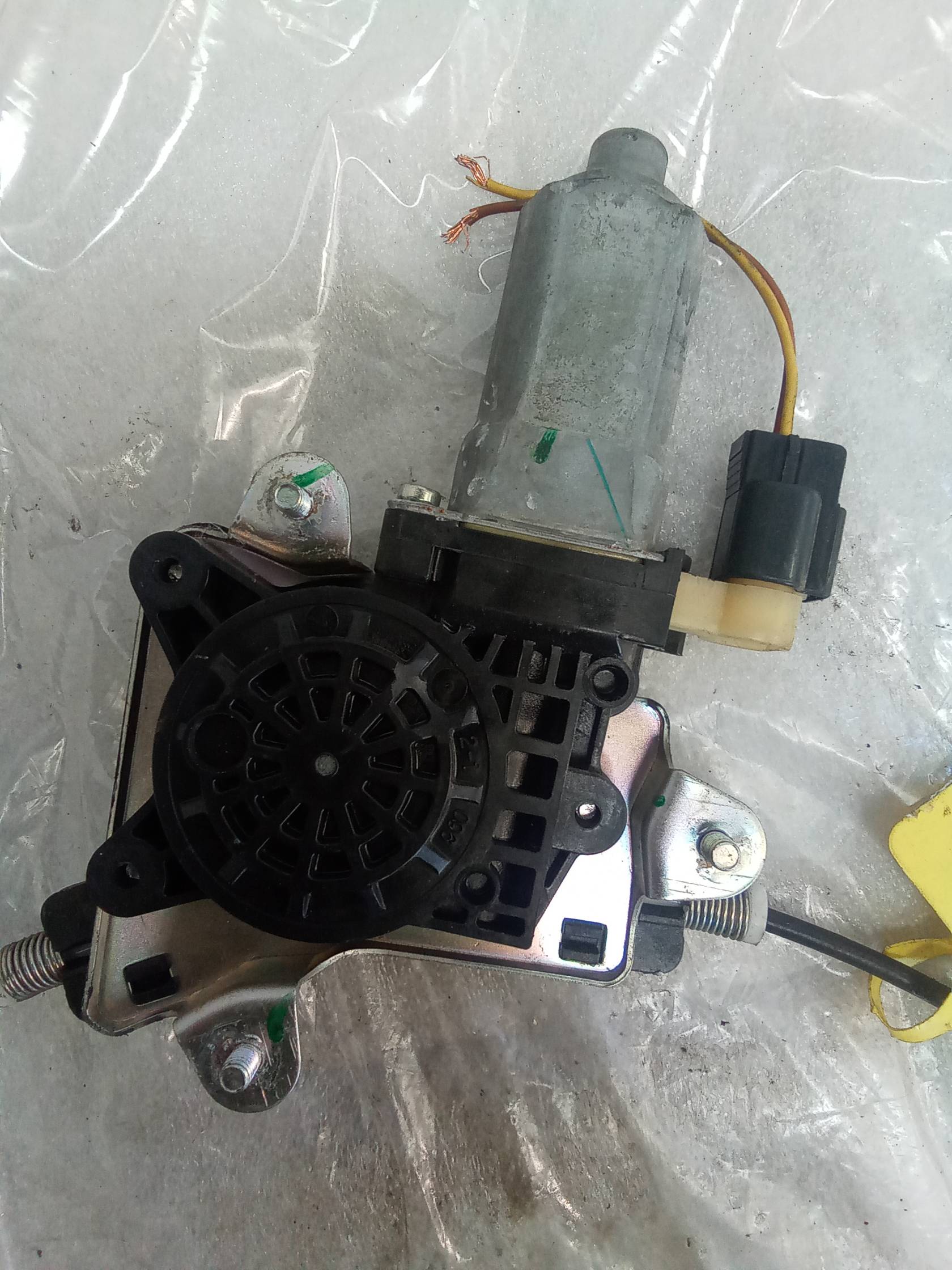 Alzacristallo elettr. porta ant. sx.