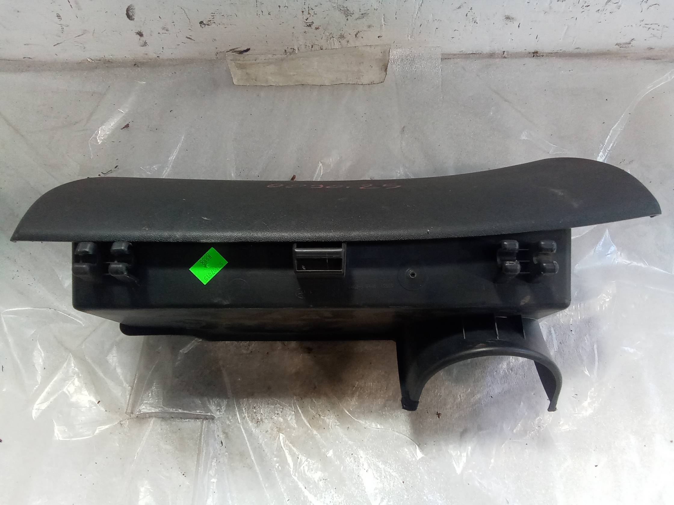 Cassetto portaoggetti lato passeggero