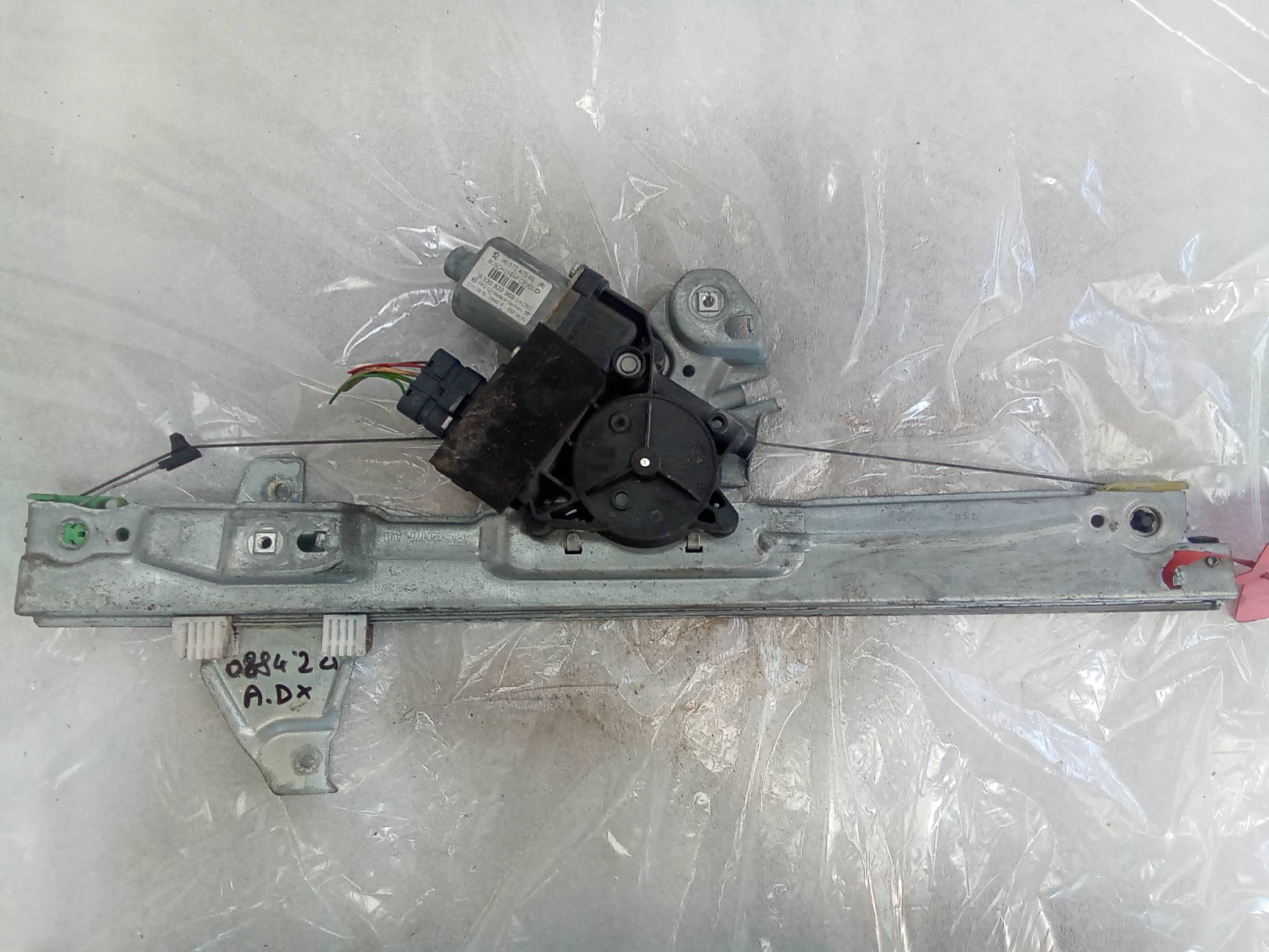 Alzacristallo elettr. porta ant. dx.