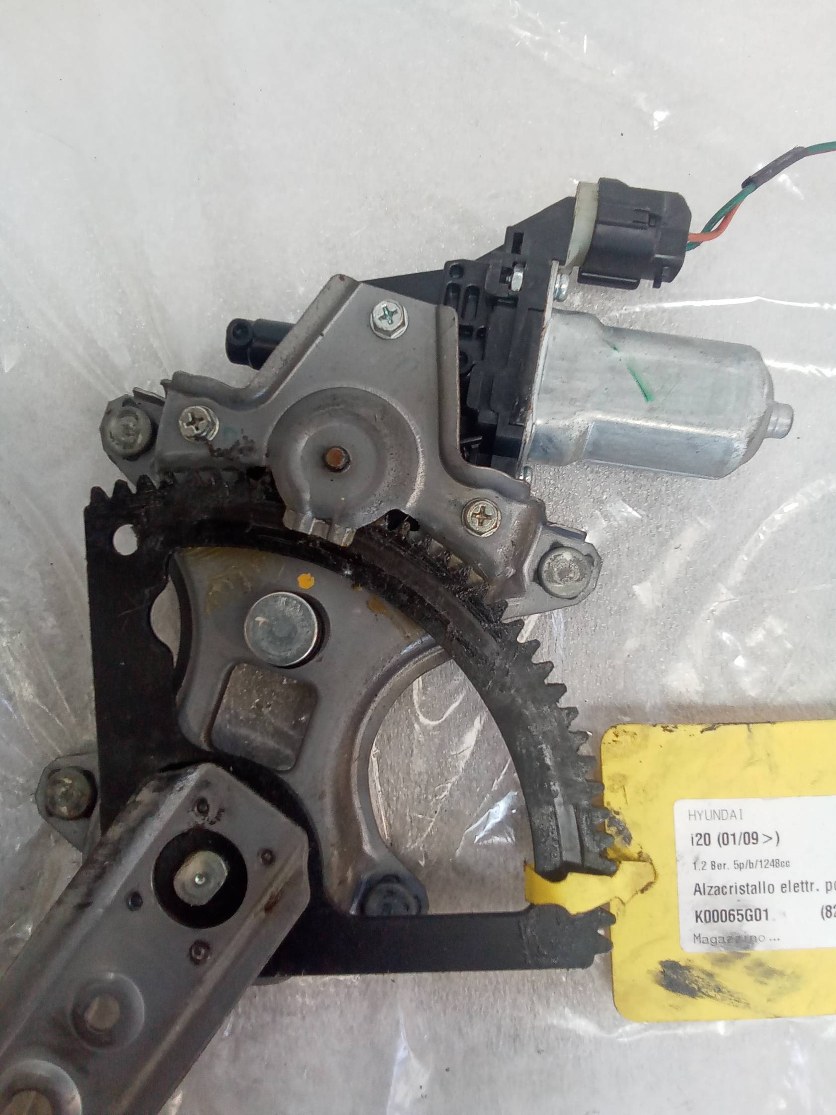 Alzacristallo elettr. porta ant. sx.