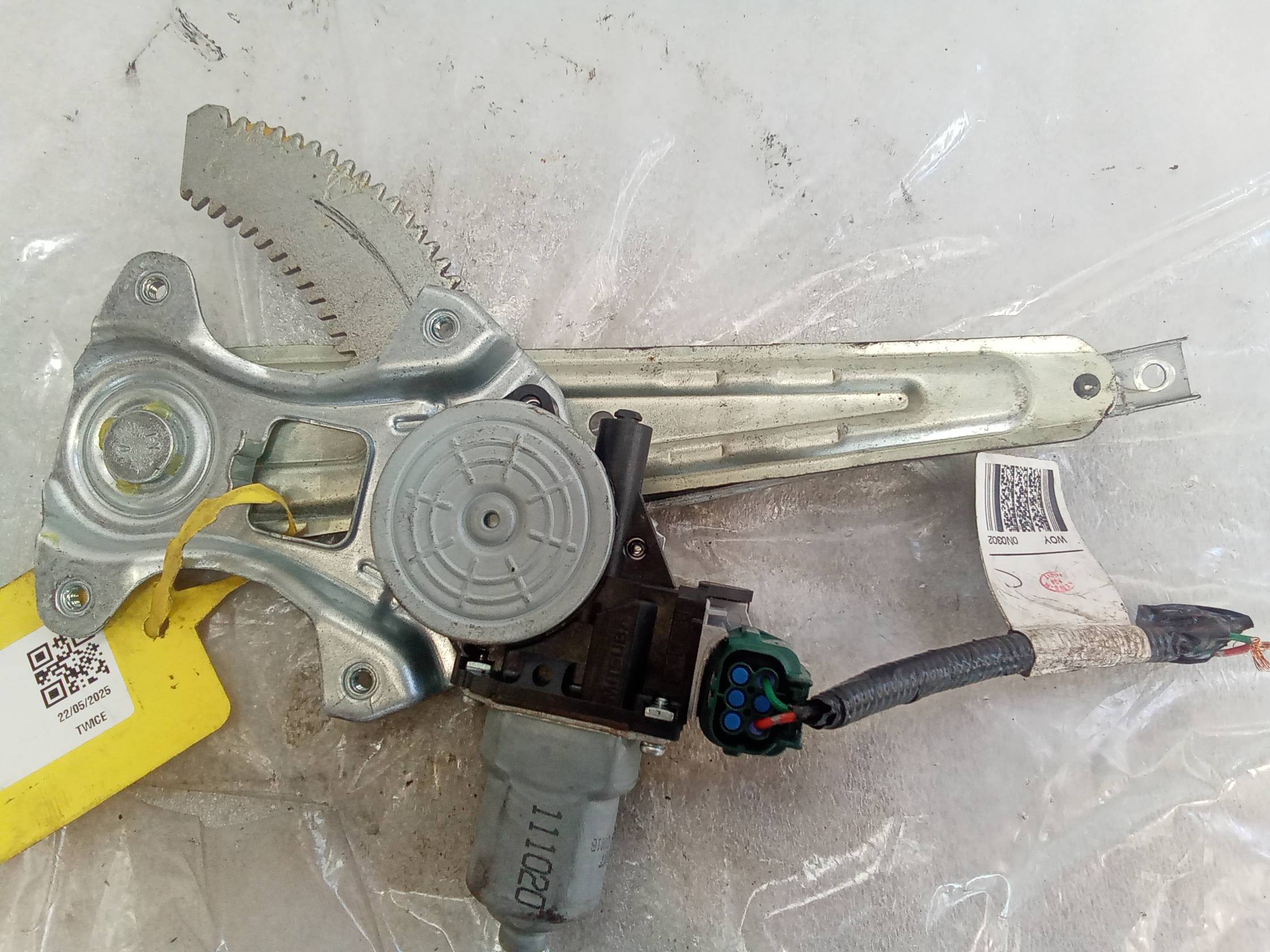 Alzacristallo elettr. porta post. sx.