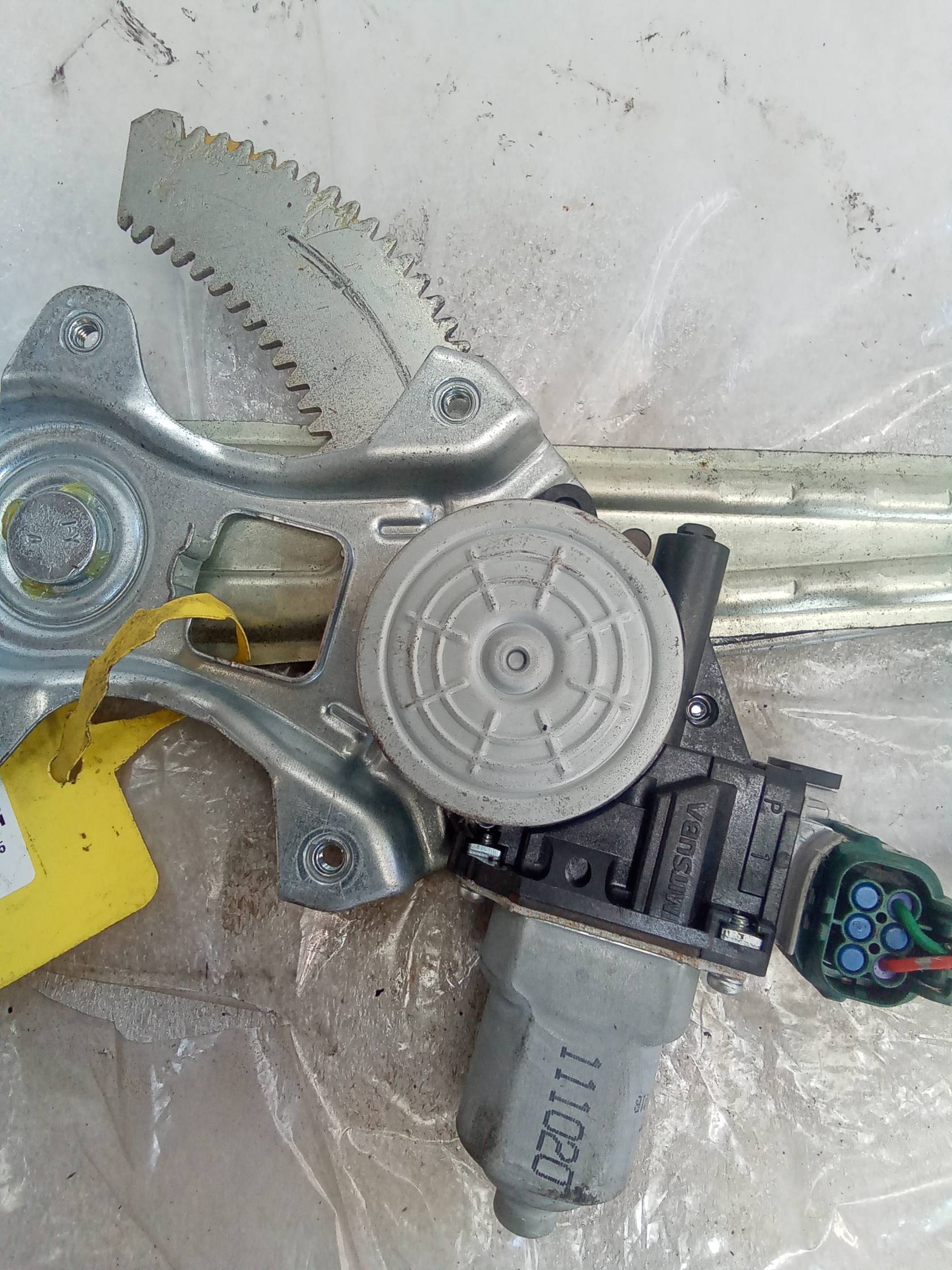 Alzacristallo elettr. porta post. sx.