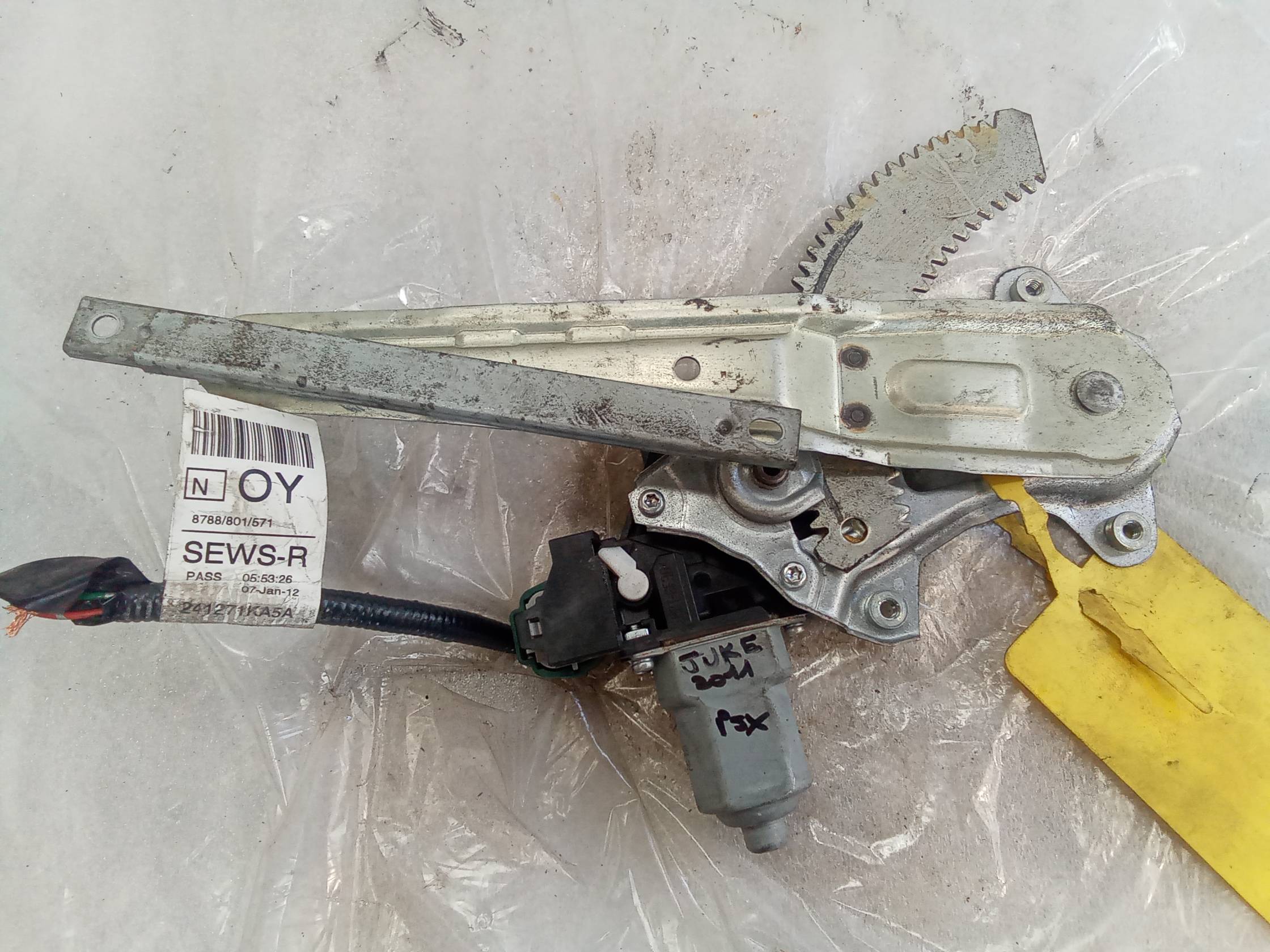 Alzacristallo elettr. porta post. sx.