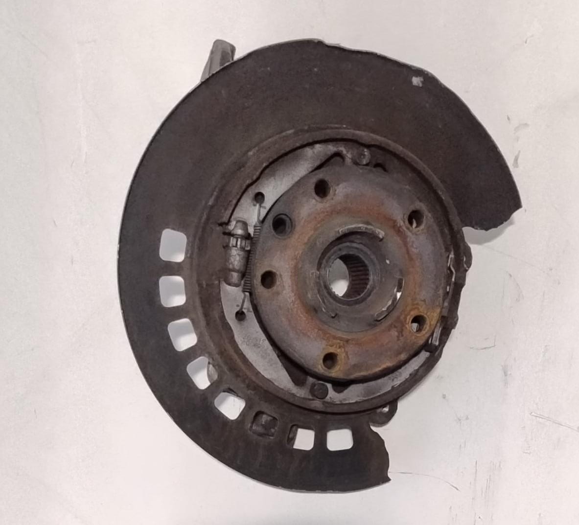 Mozzo post. sx. Mozzo post. sx.