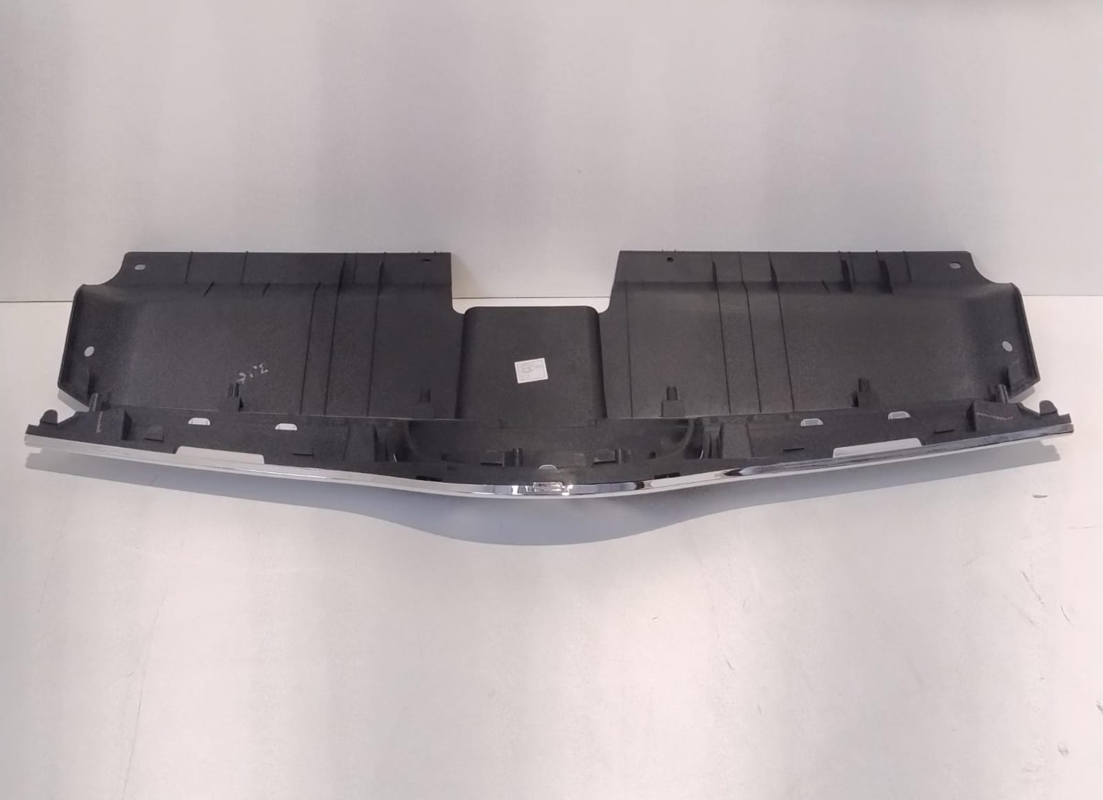 Griglia superiore paraurti ant. Griglia superiore paraurti ant.