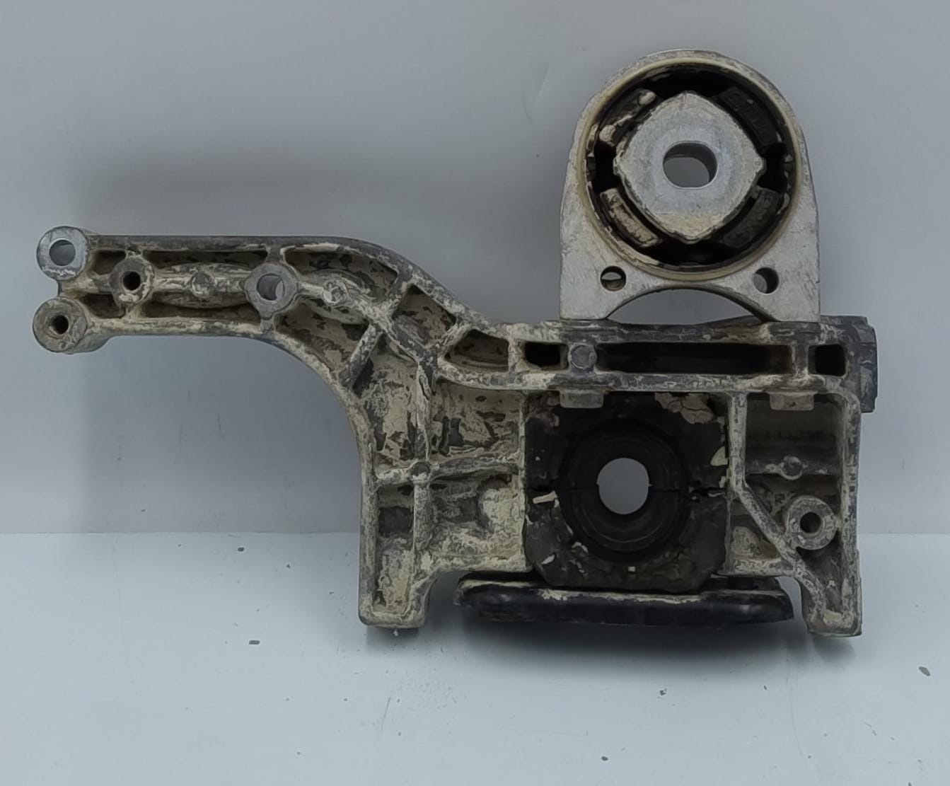 Supporto barra stabilizzatrice ant. dx.