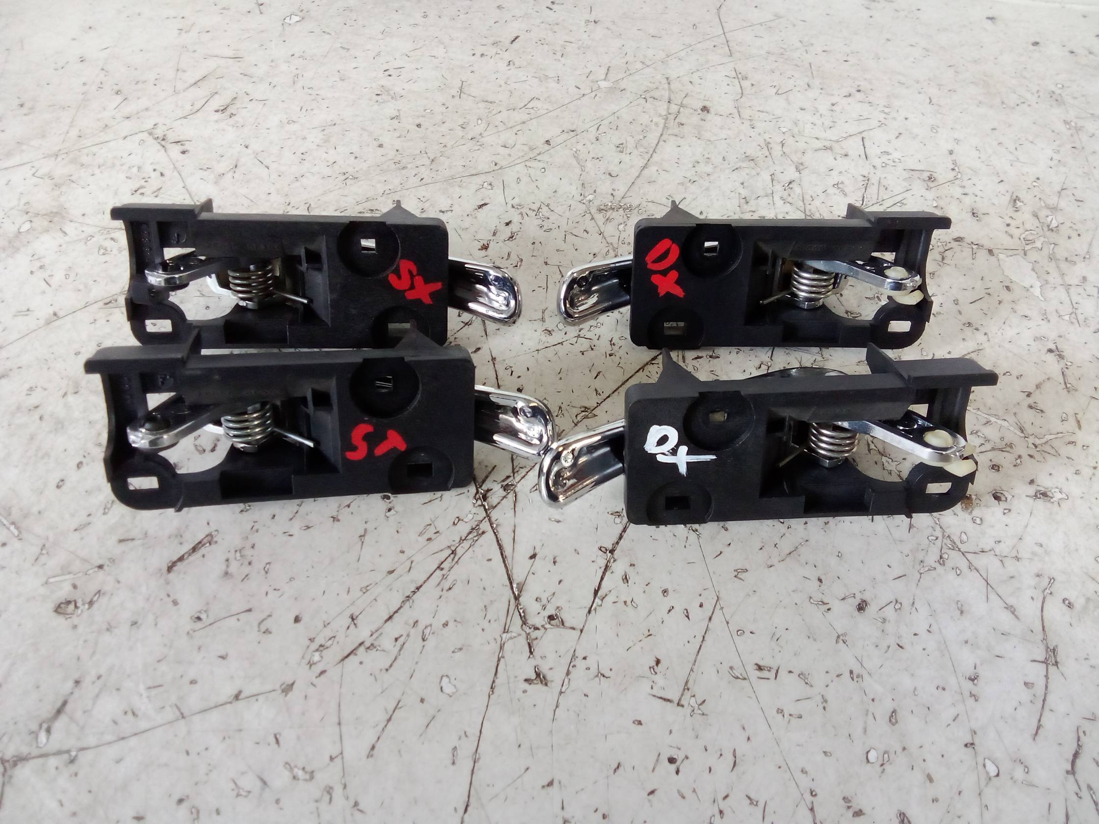 Maniglia int. apertura  porta ant. dx.