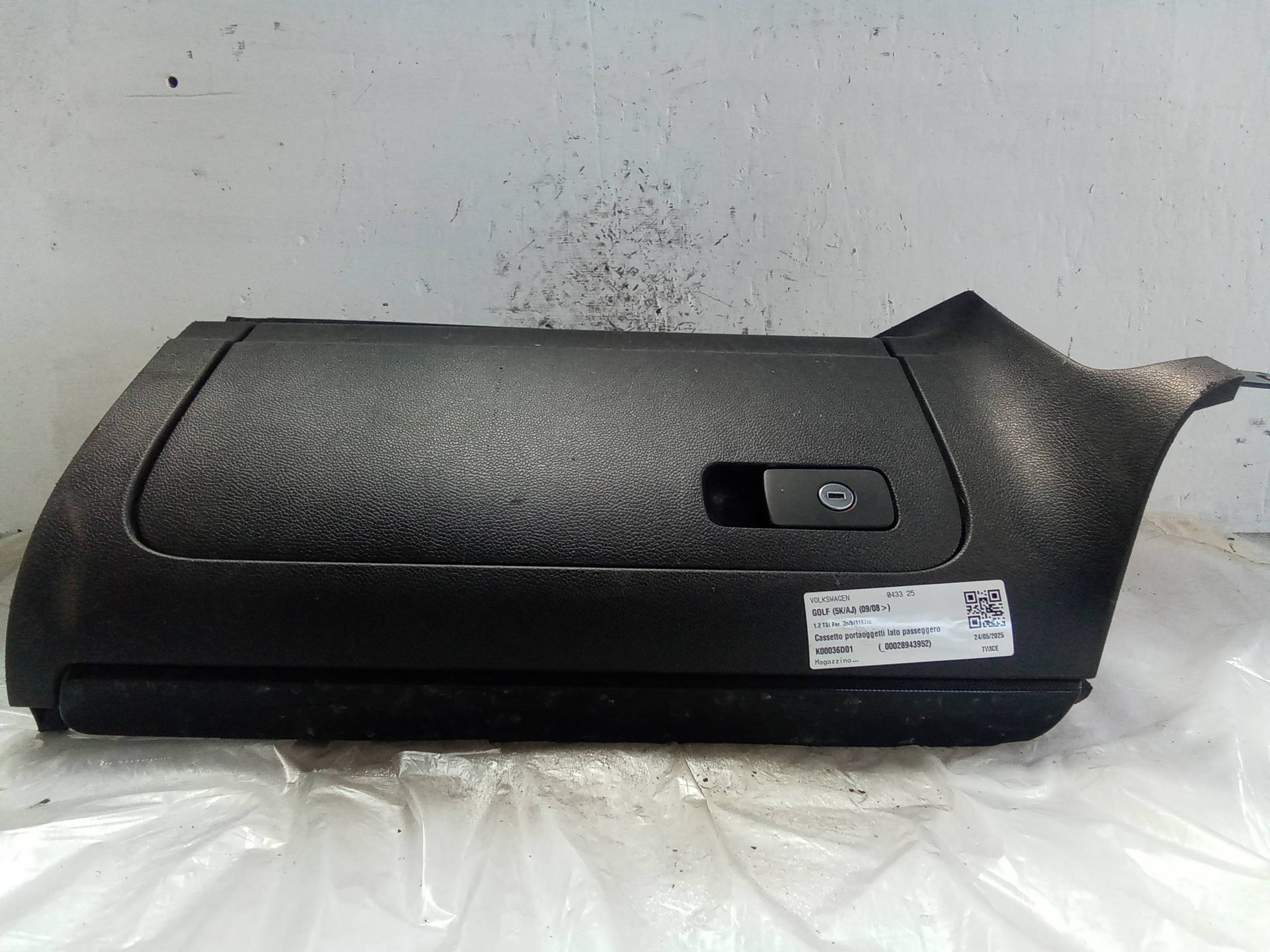 Cassetto portaoggetti lato passeggero