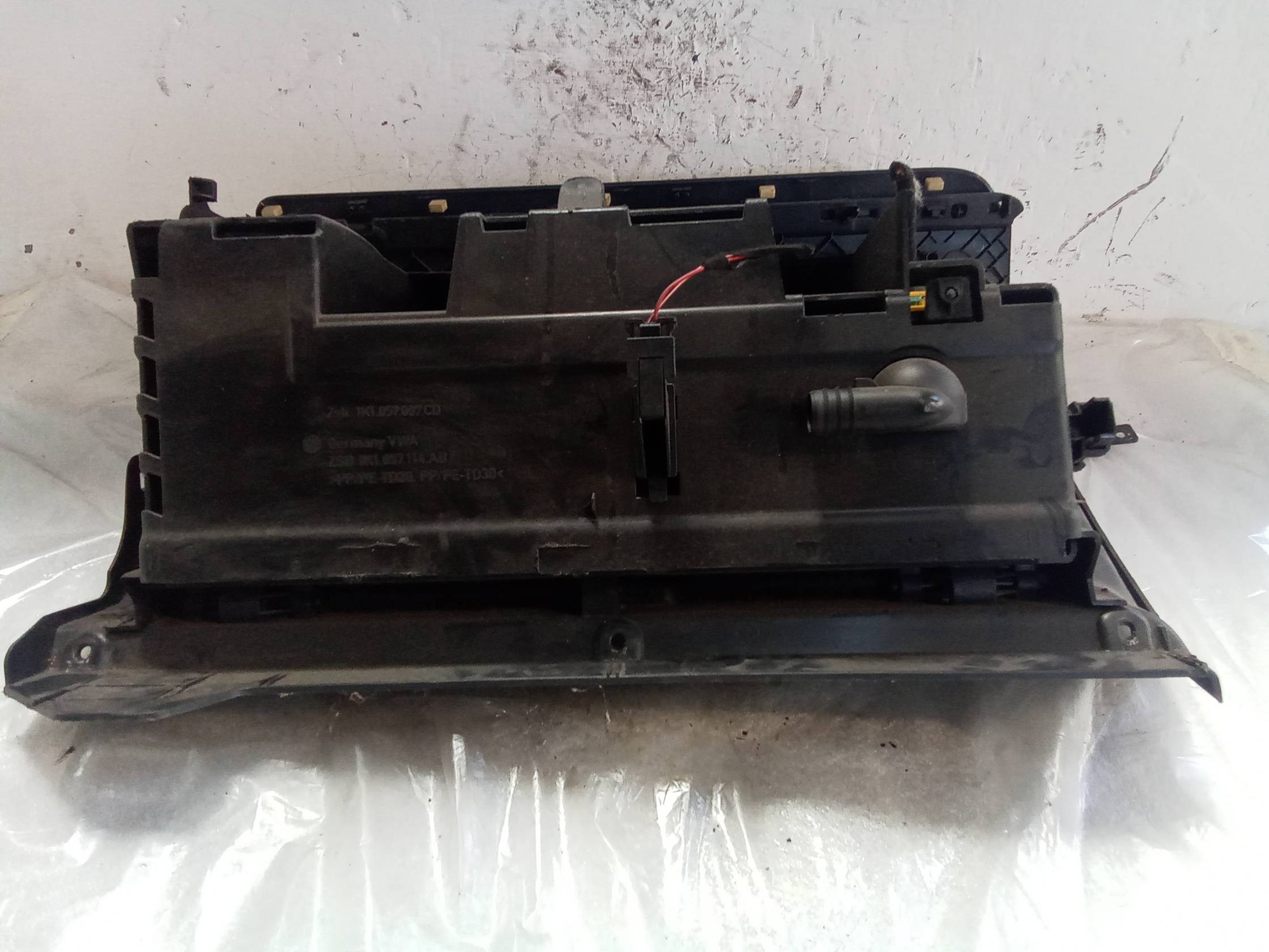 Cassetto portaoggetti lato passeggero