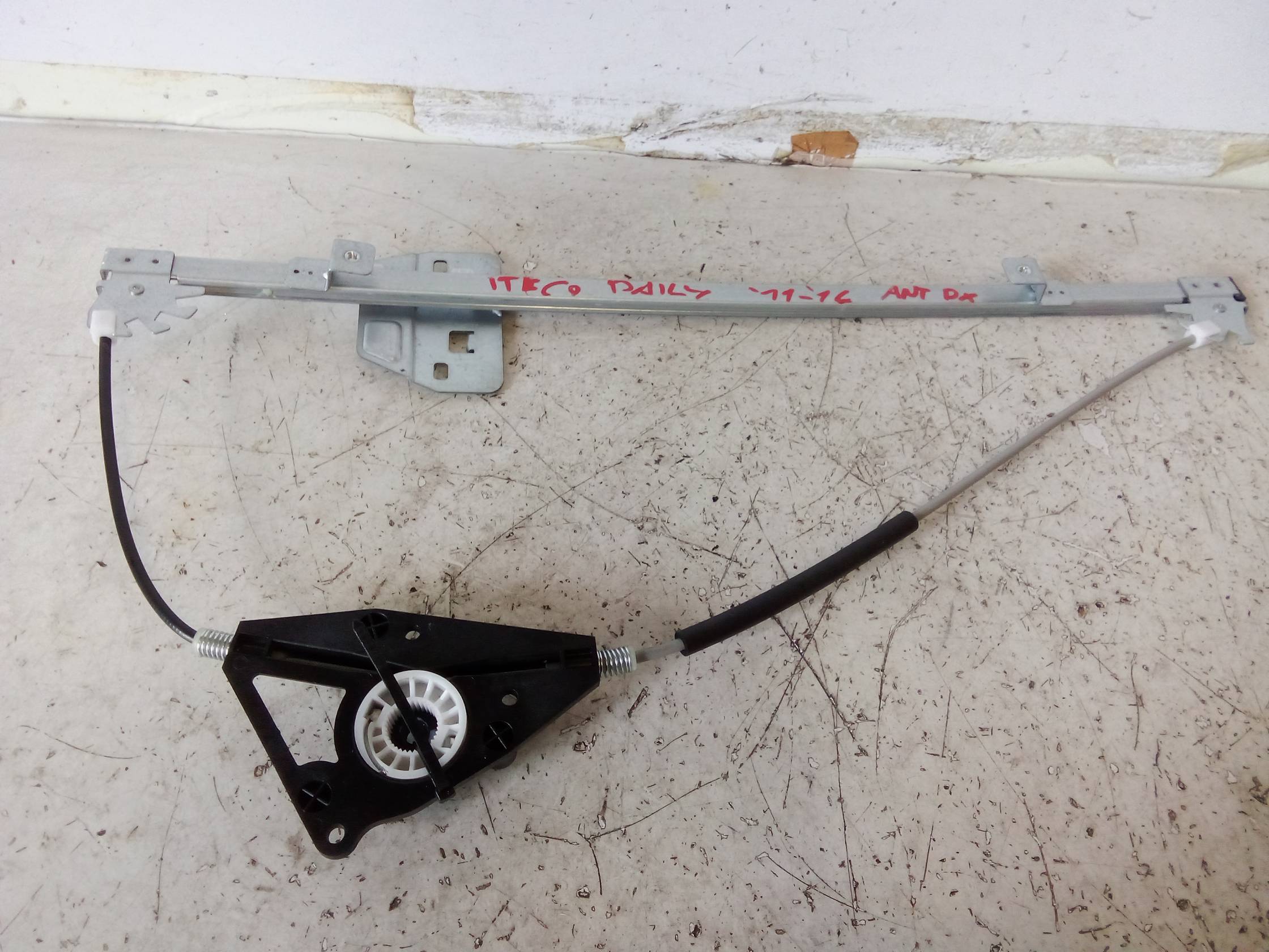 Alzacristallo elettr. porta ant. dx. Alzacristallo elettr. porta ant. dx.