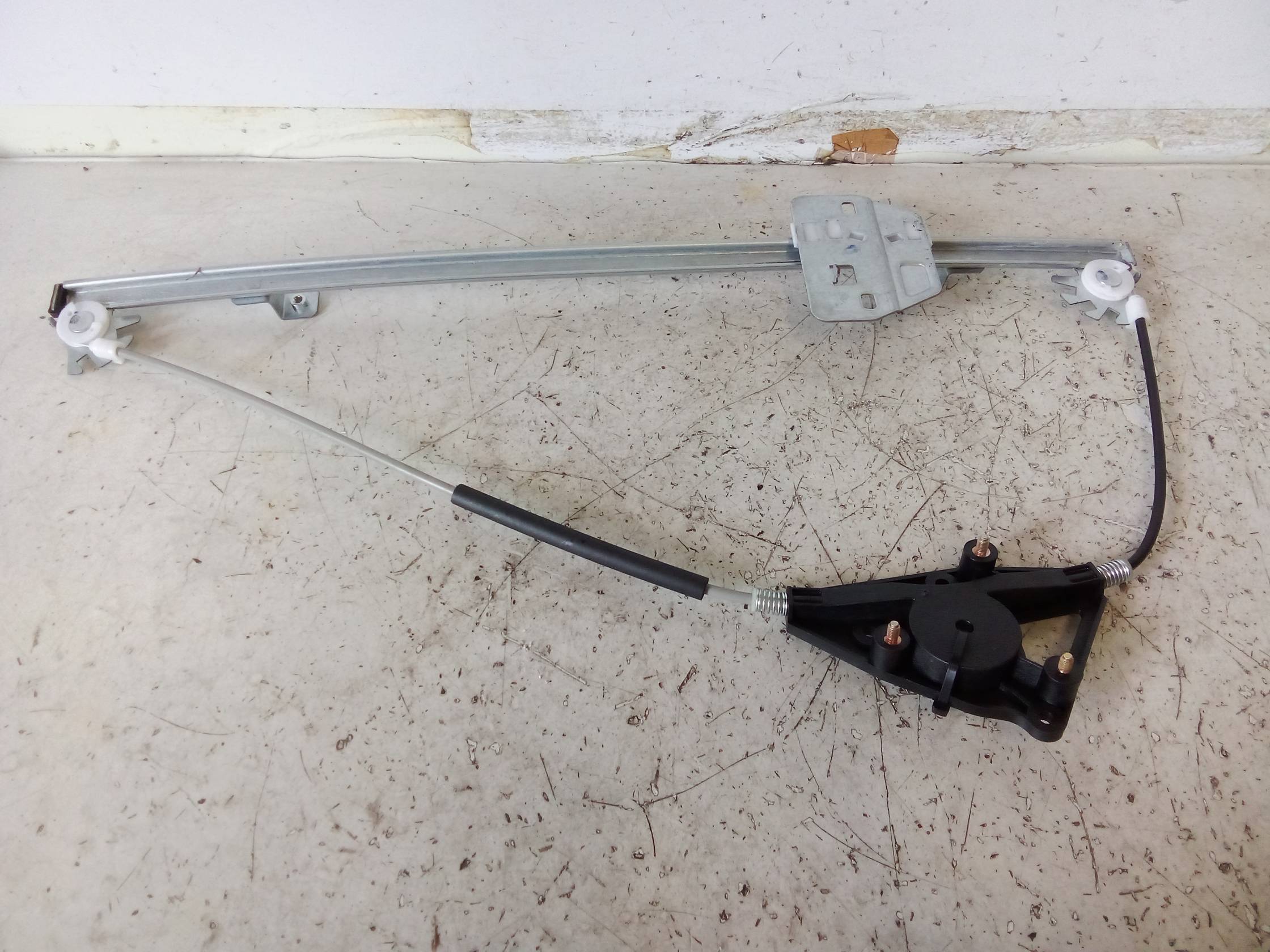 Alzacristallo elettr. porta ant. dx. Alzacristallo elettr. porta ant. dx.