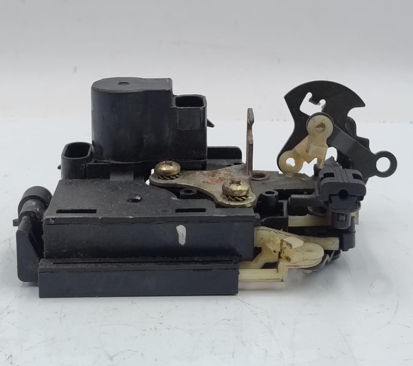 Serratura porta ant. dx.