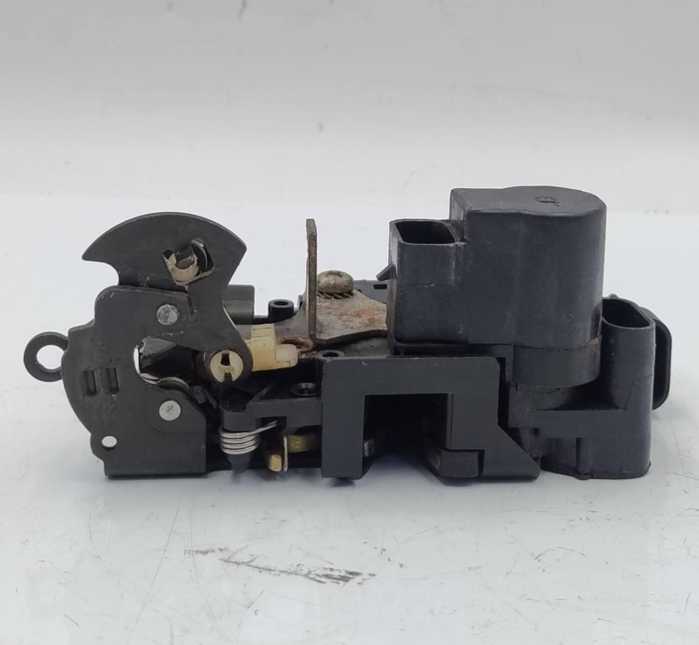 Serratura porta ant. dx.