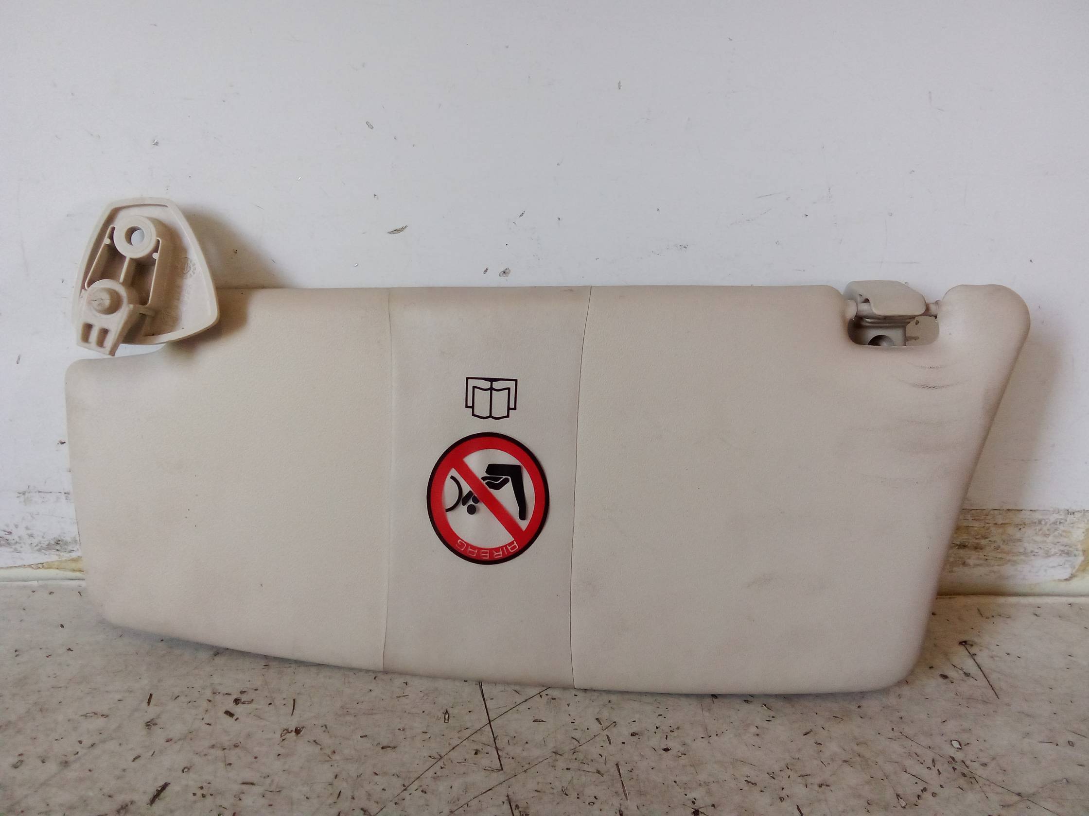 Aletta parasole parabrezza dx.