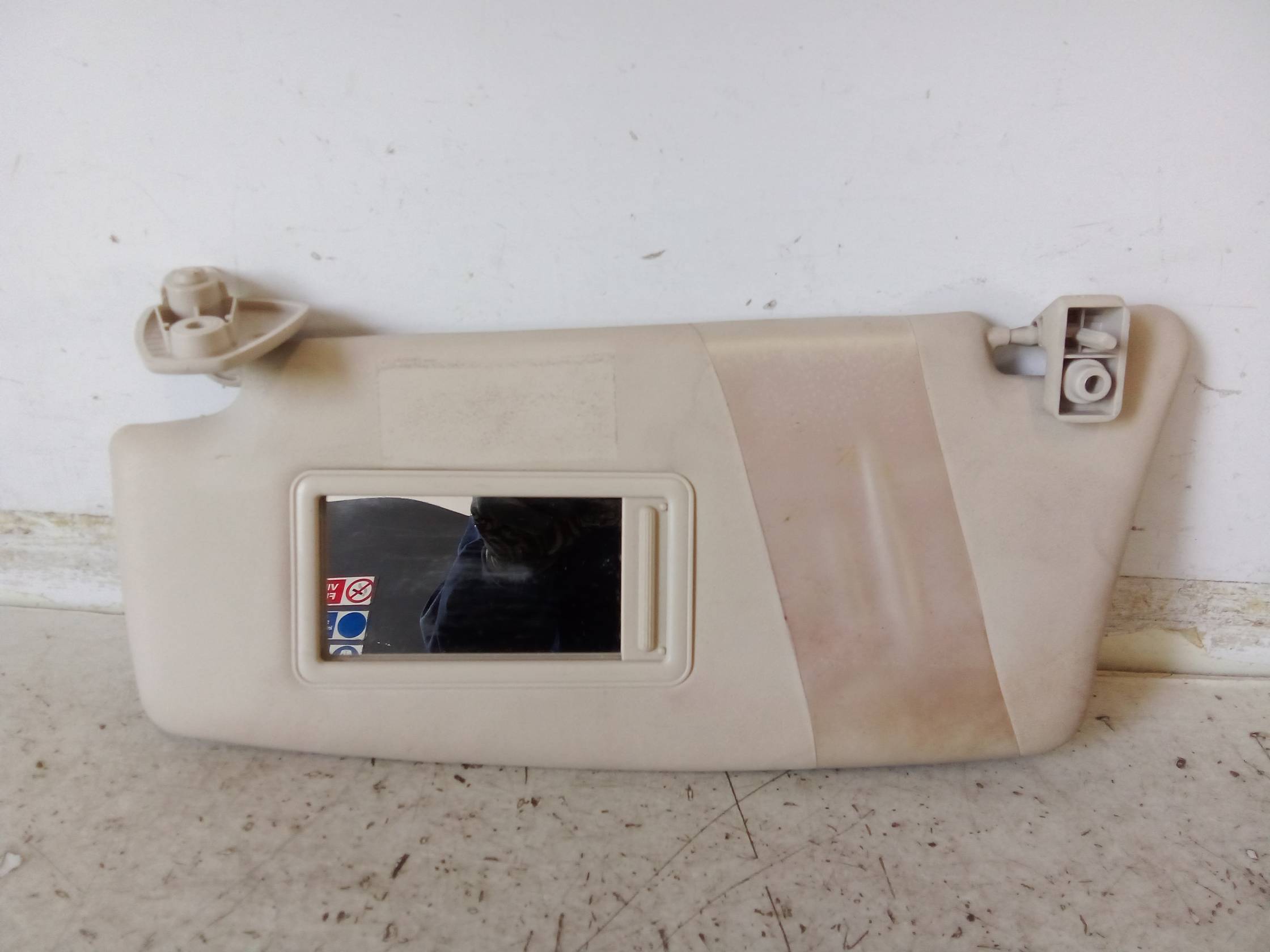 Aletta parasole parabrezza sx.