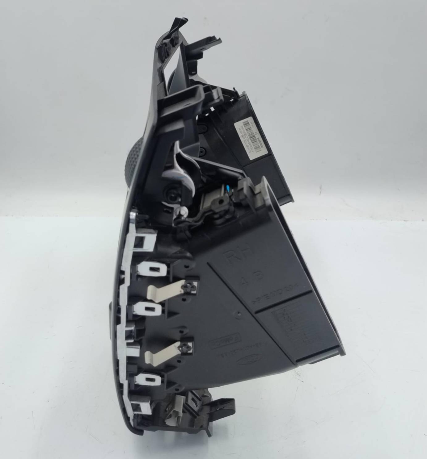 Bocchetta aria ant. console centr.