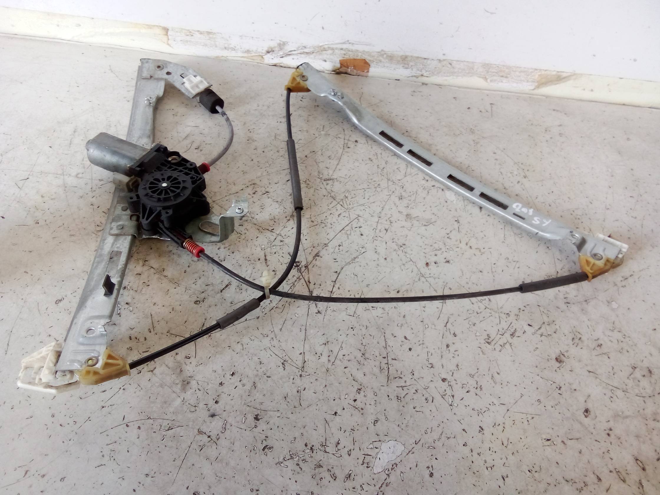 Alzacristallo elettr. porta ant. sx.