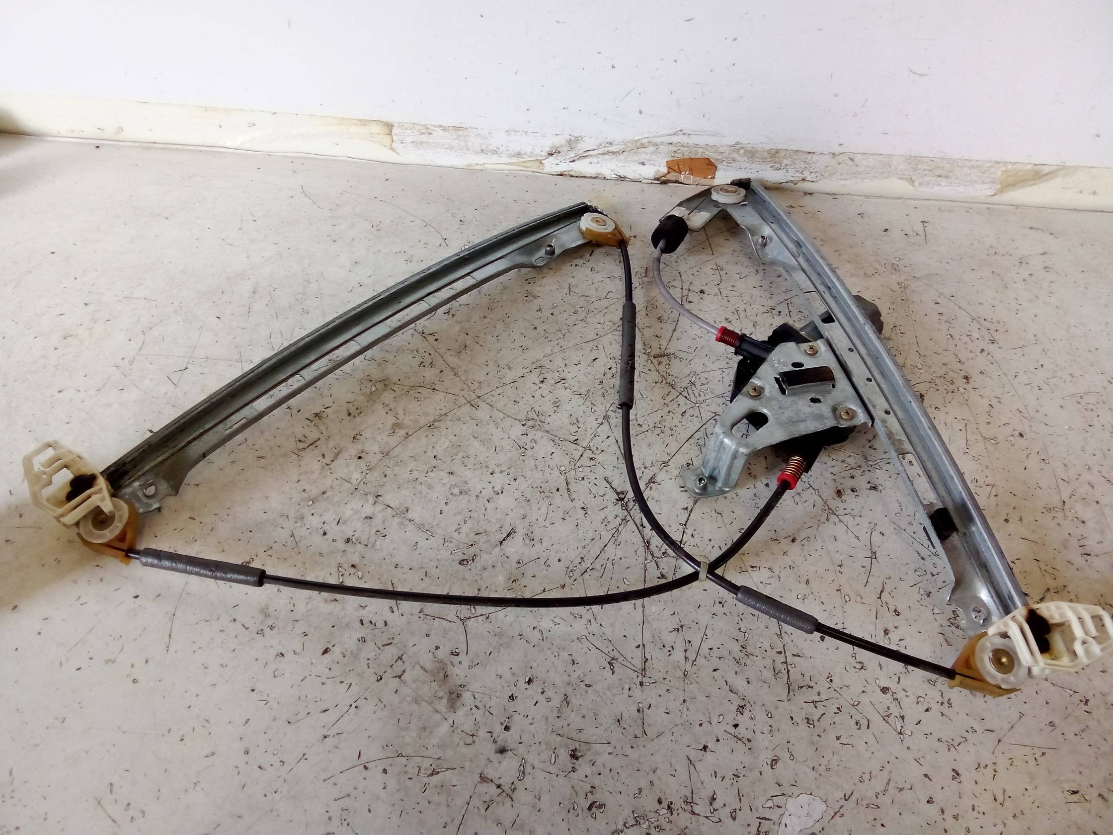 Alzacristallo elettr. porta ant. sx.