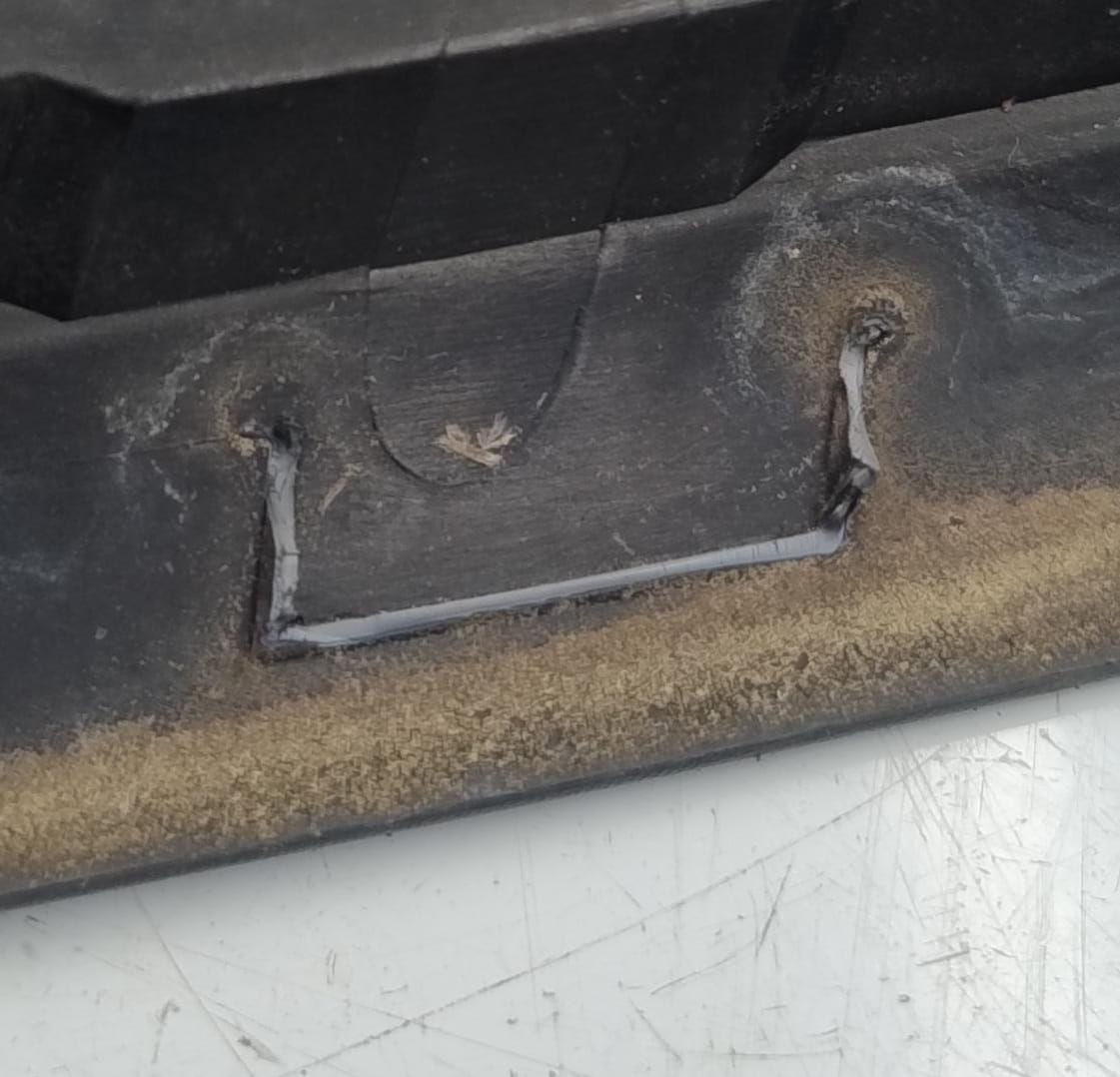 Griglia paraurti ant. dx.