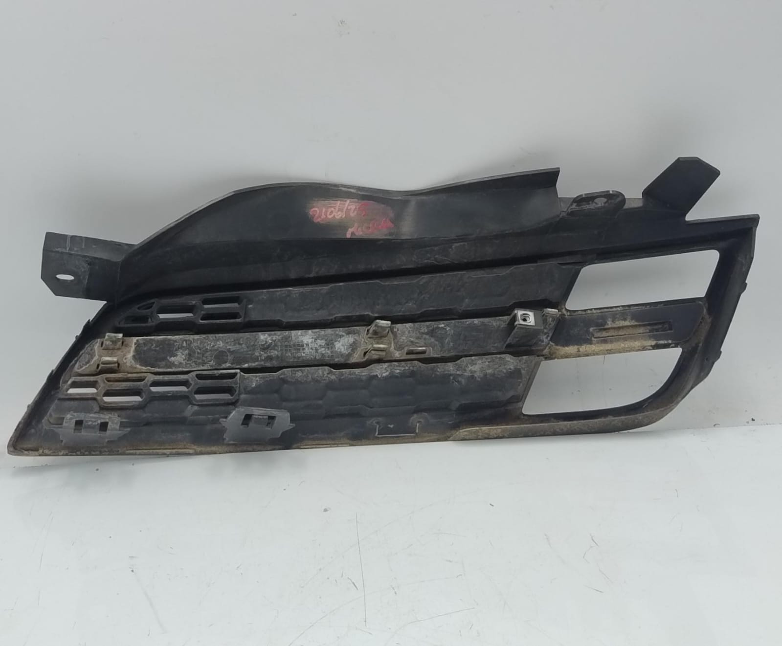 Griglia paraurti ant. dx.