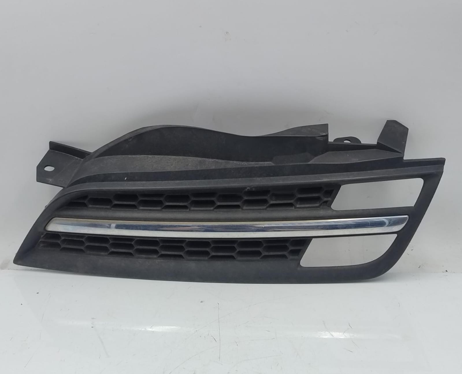 Griglia paraurti ant. sx. Griglia paraurti ant. sx.