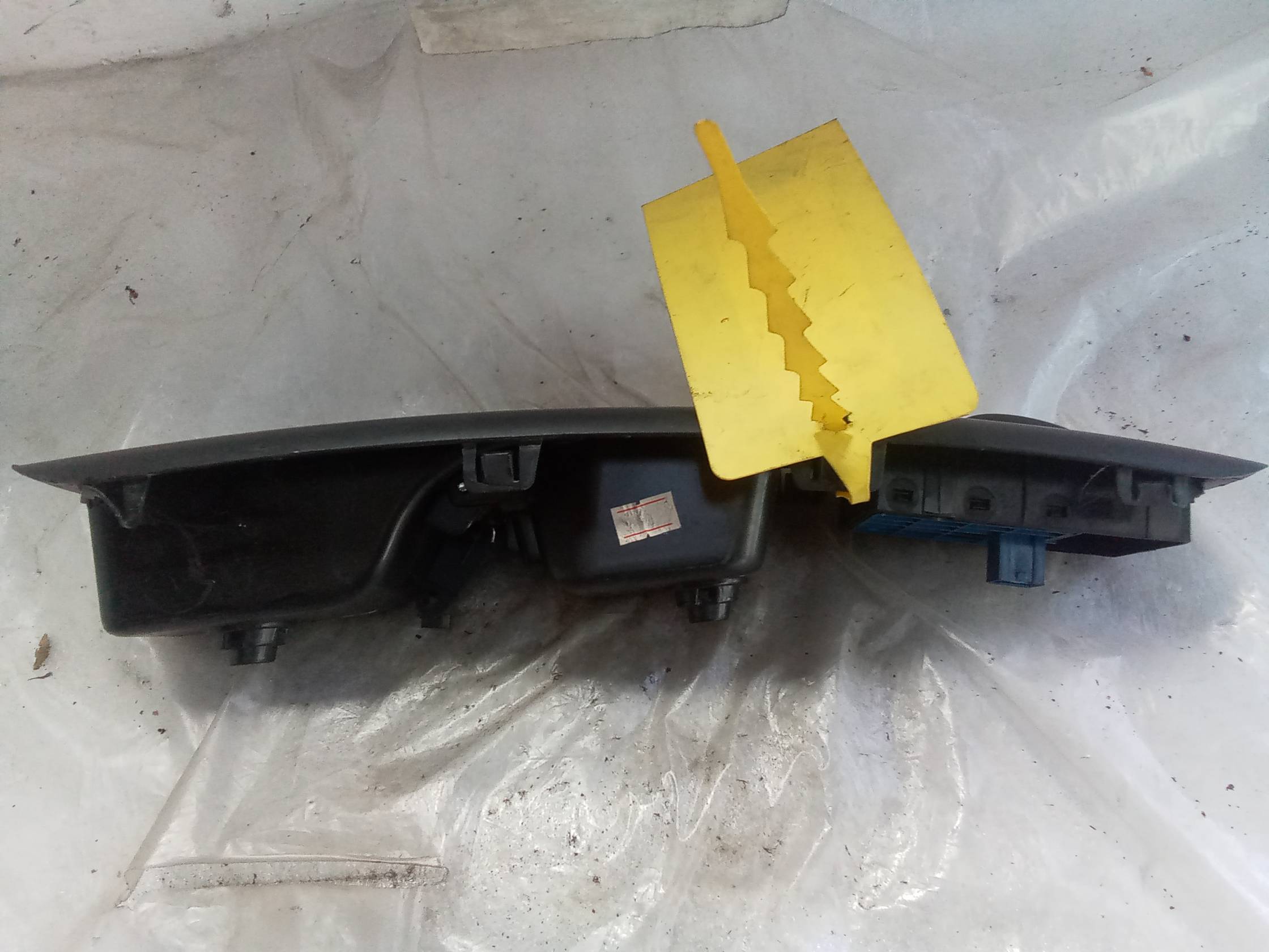 Blocco comandi alzacristalli dx.