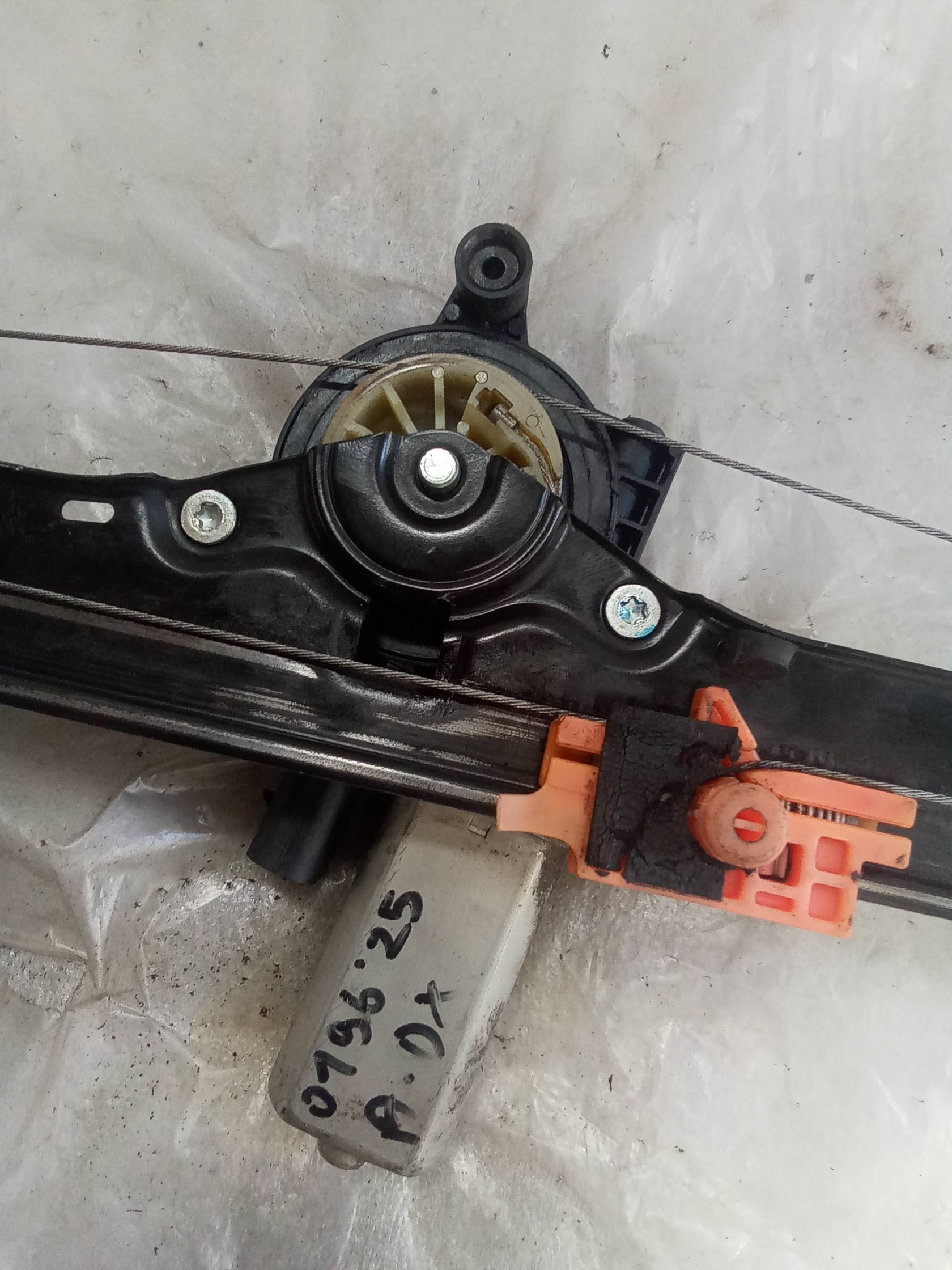 Alzacristallo elettr. porta ant. dx.