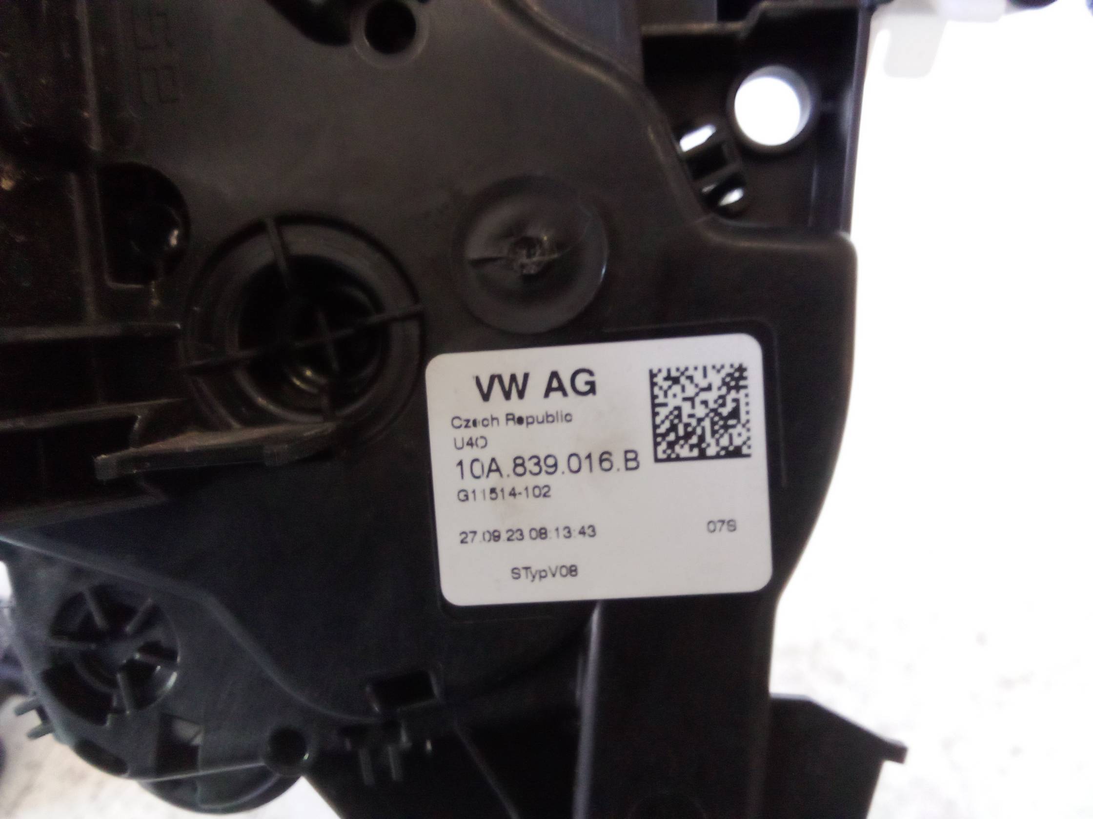 Serratura porta post. dx.