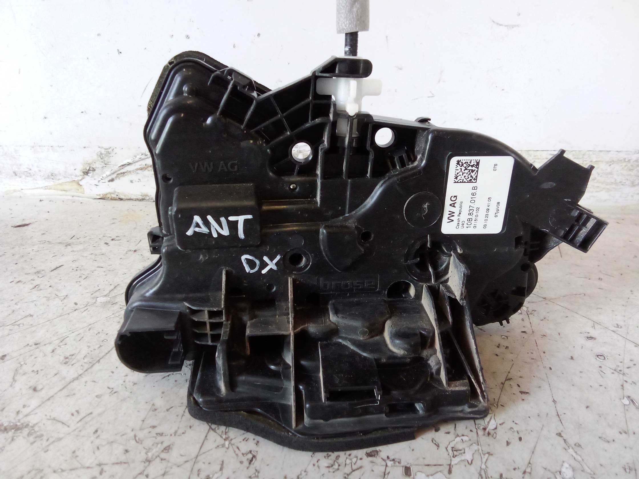 Serratura porta ant. dx.