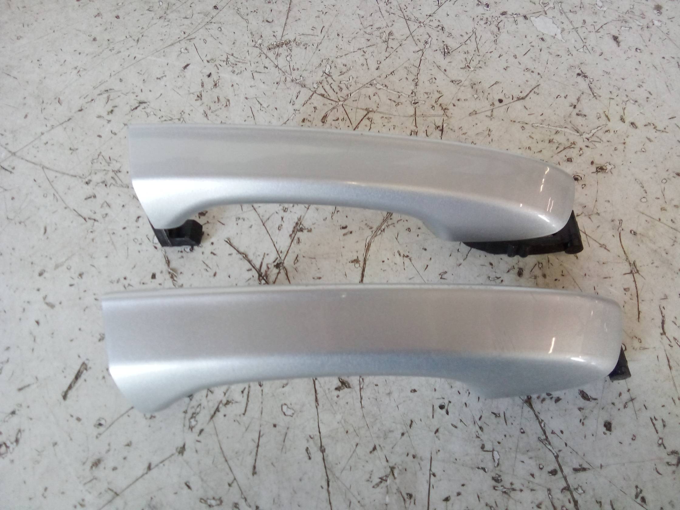 Maniglia porta ant. dx.